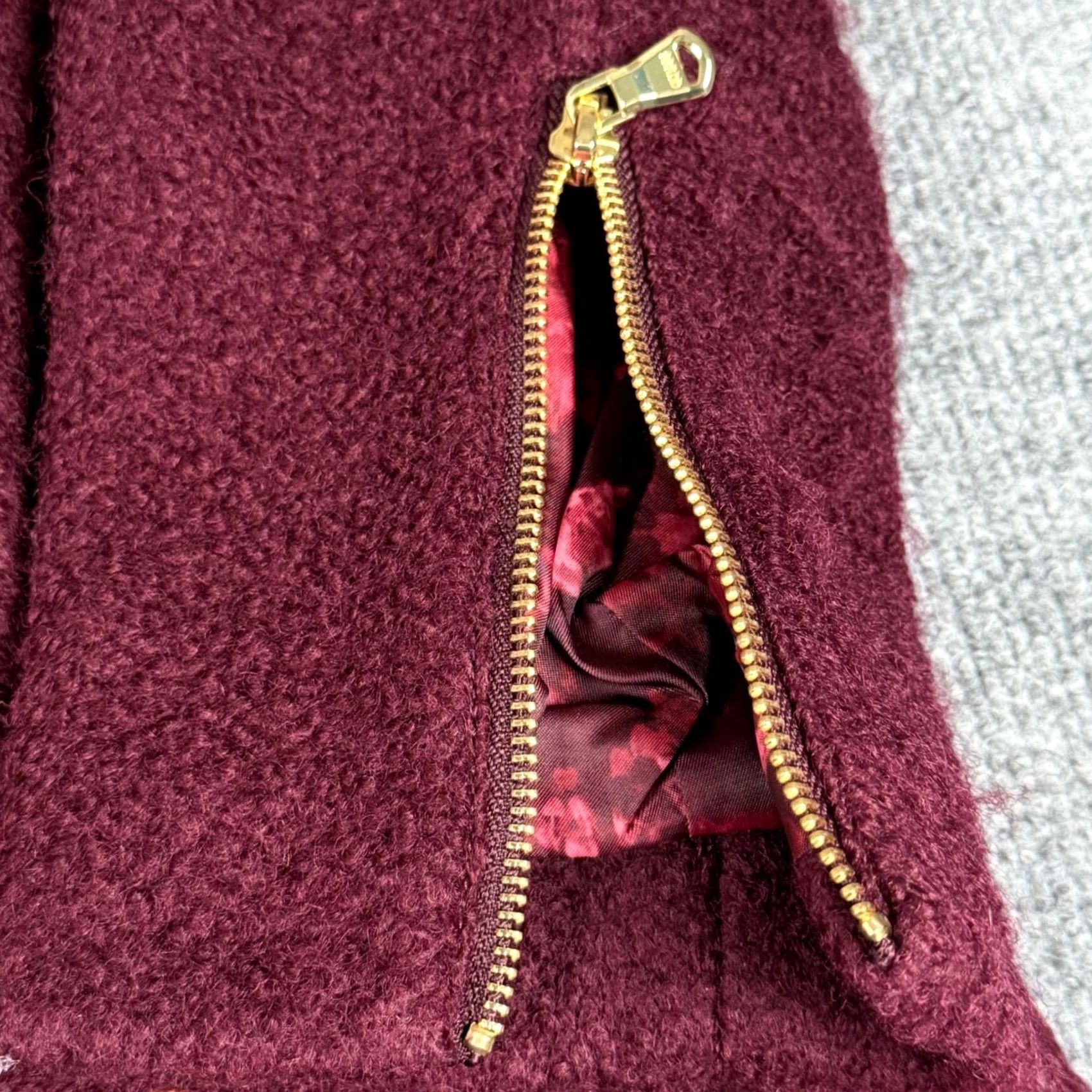 Guess VINTAGE? No — Guess Wool Blend Pea Coat L Womens Burgundy Floral Lining Button Closure Zippered Sleeves Mid-Length Winter Outerwear Coat Size L / US 10 / IT 46 - 4 Thumbnail