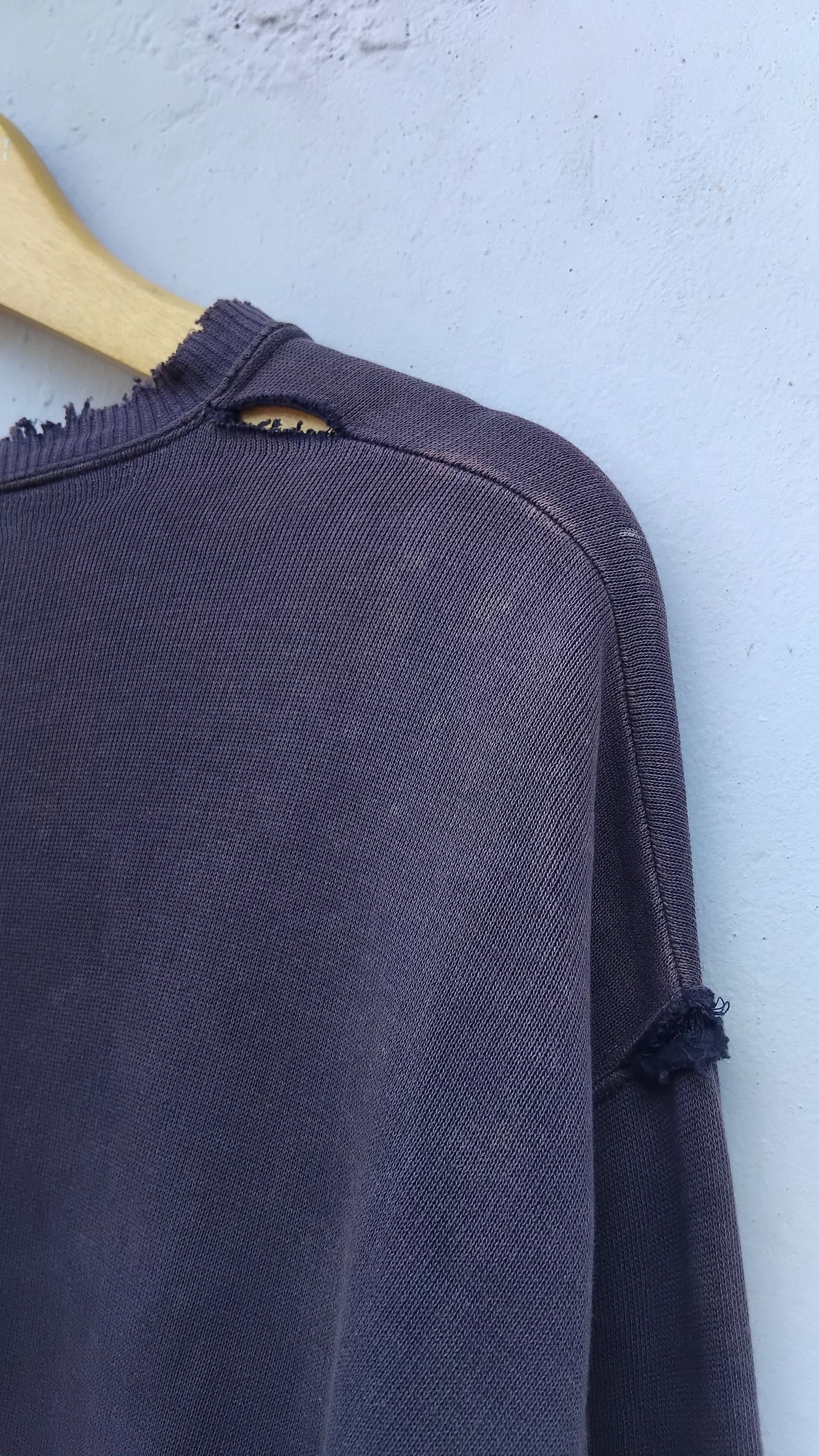 Valentino Vintage Original Valentino distress sweater Size US M / EU 48-50 / 2 - 10 Thumbnail