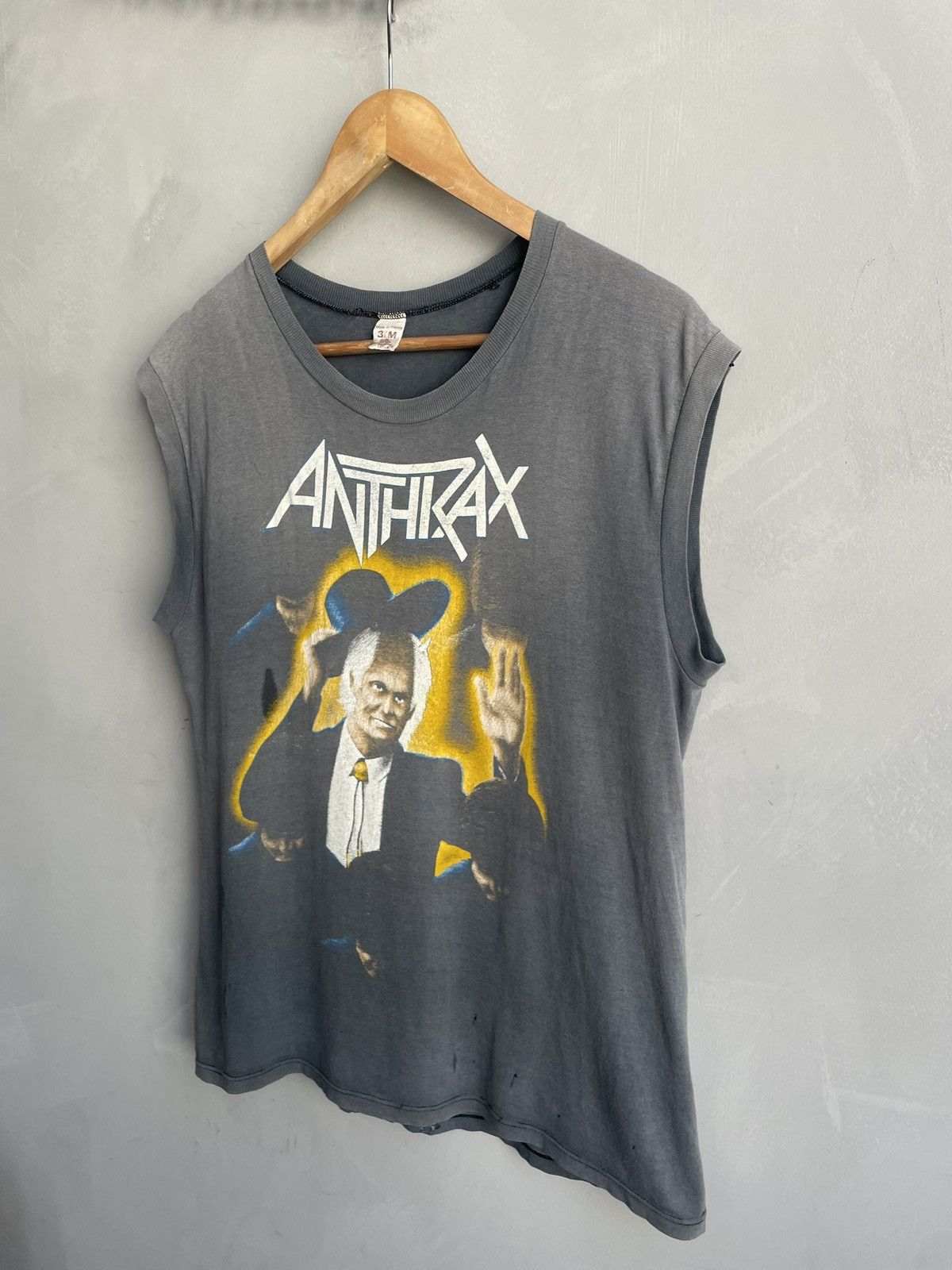 Band Tees 90s faded washed tank top Anthrax t shirt among the living Size US M / EU 48-50 / 2 - 3 Thumbnail