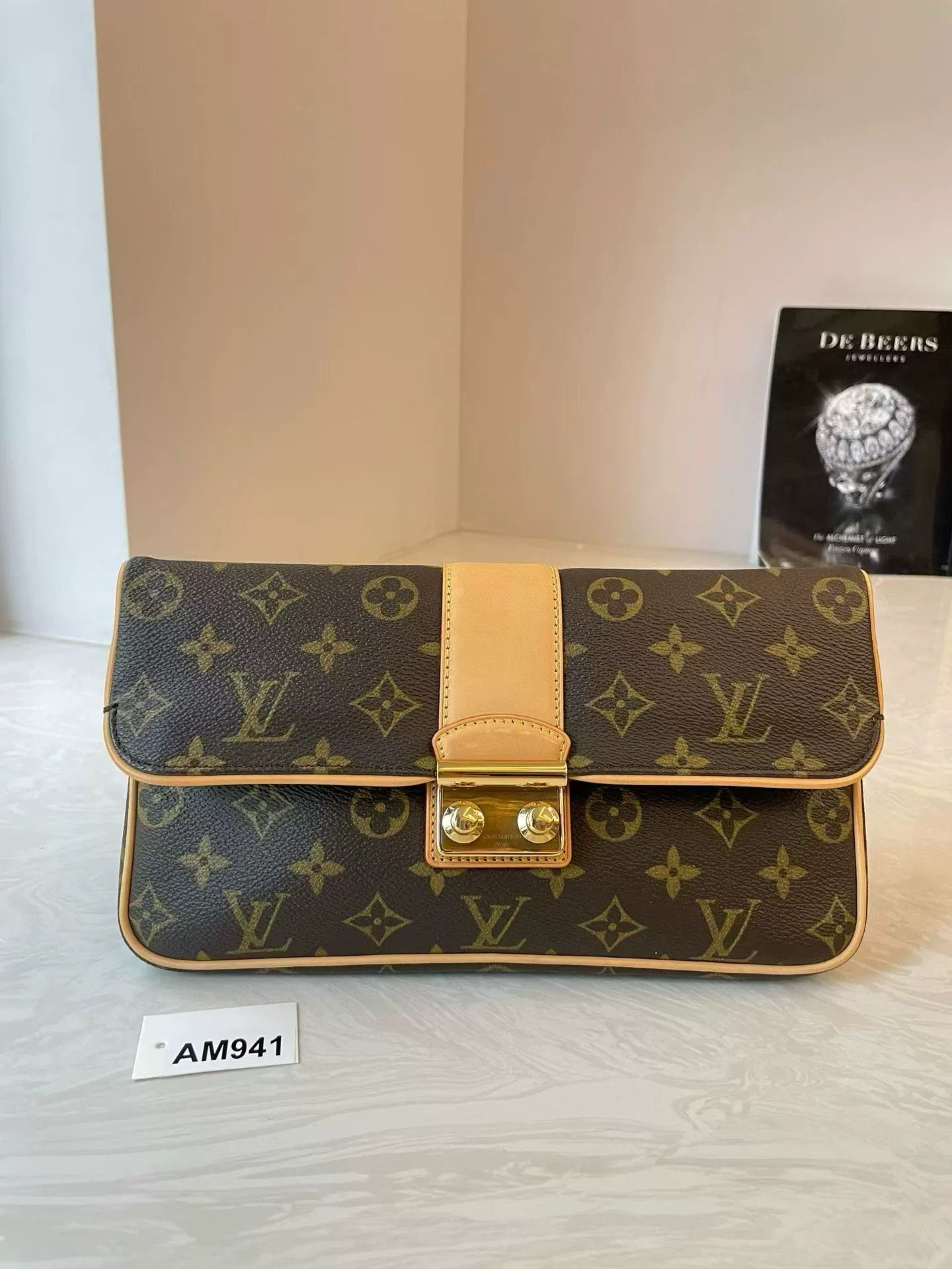 Louis Vuitton Pre-loved Bag Very good condition Size ONE SIZE - 1 Thumbnail