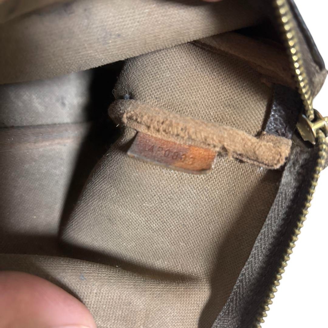 Louis Vuitton Louis Vuitton - Pochette Accessory Mini Leather Brown LV Size ONE SIZE - 4 Thumbnail