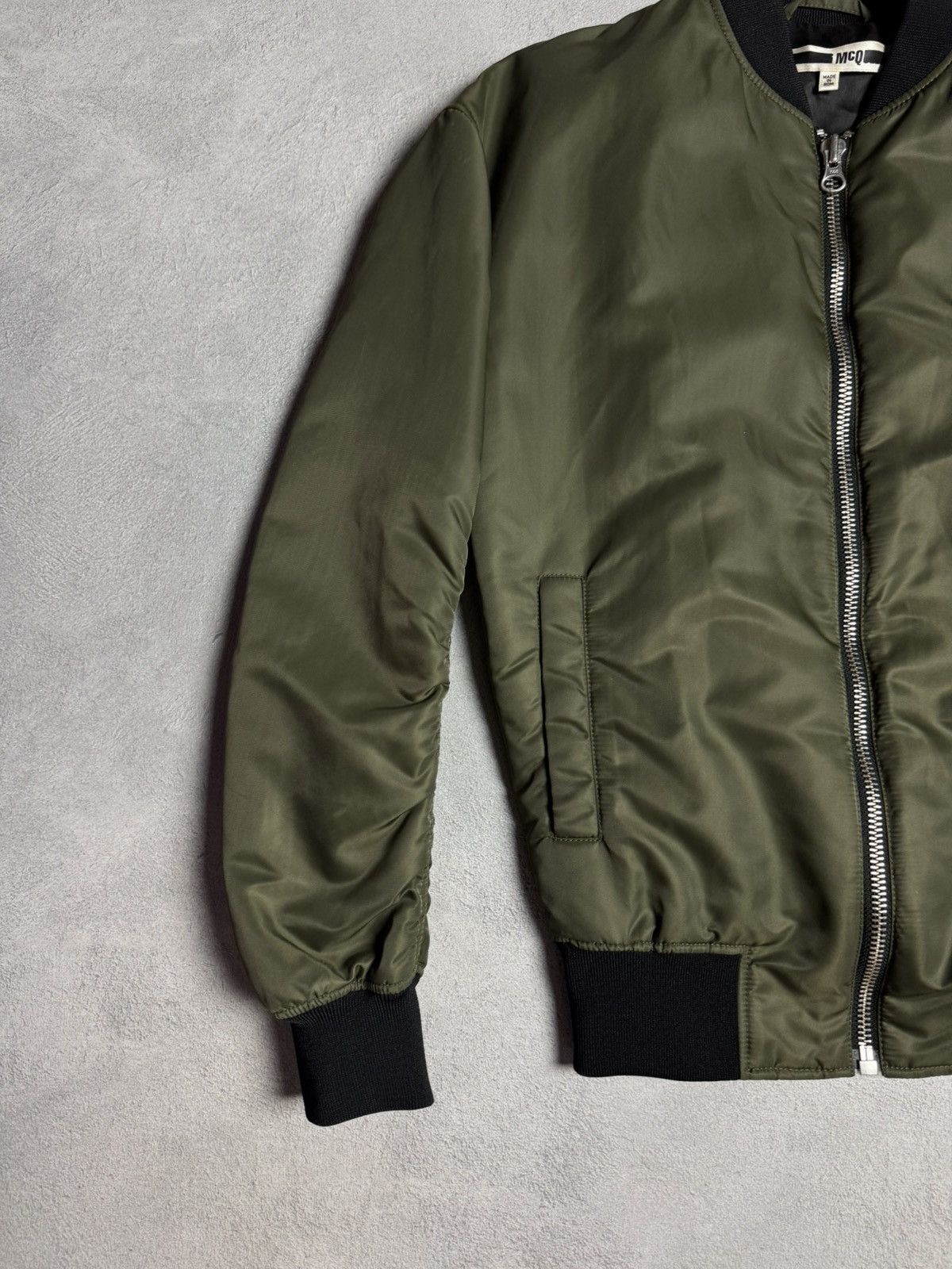 Alexander McQueen Alexander McQueen Nylon Bomber Jacket size 36 Size XS / US 0-2 / IT 36-38 - 5 Thumbnail