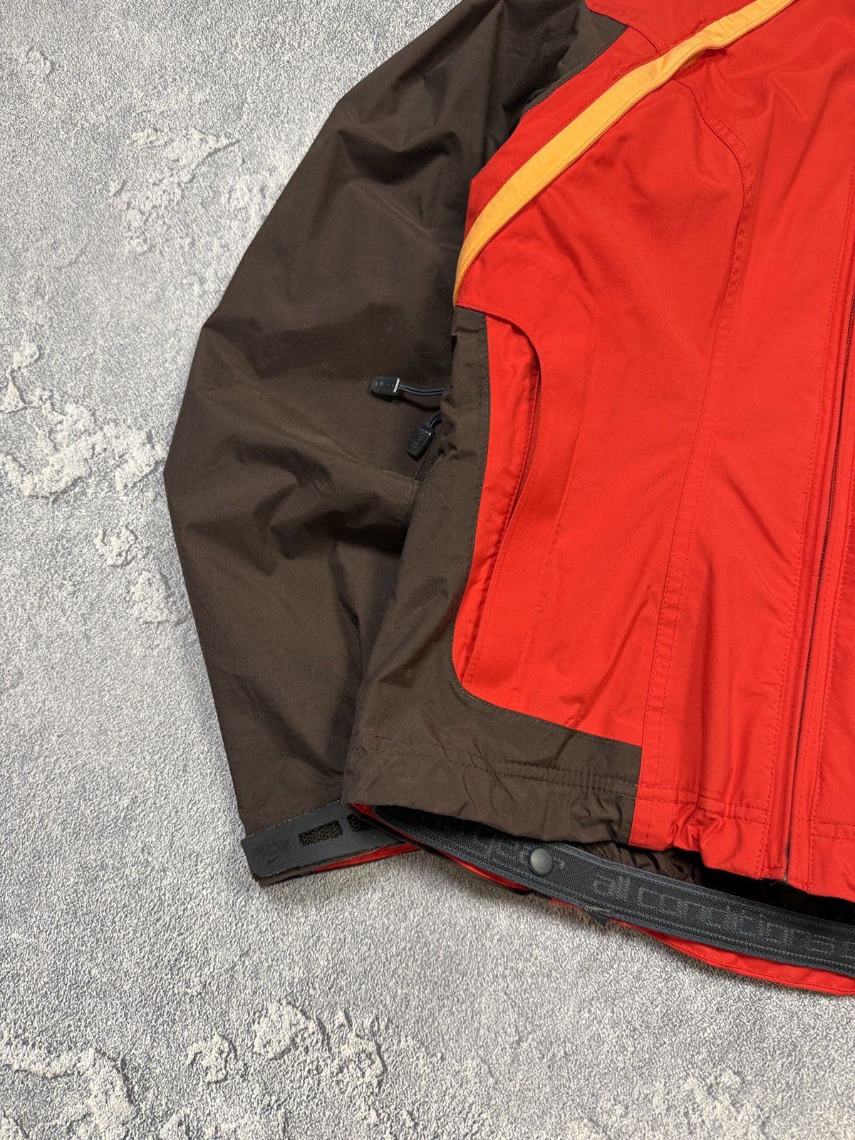 Nike Nike ACG Jacket Red Windbreaker Rain Coat 3 Outer Layer Fit Size S / US 4 / IT 40 - 4 Thumbnail