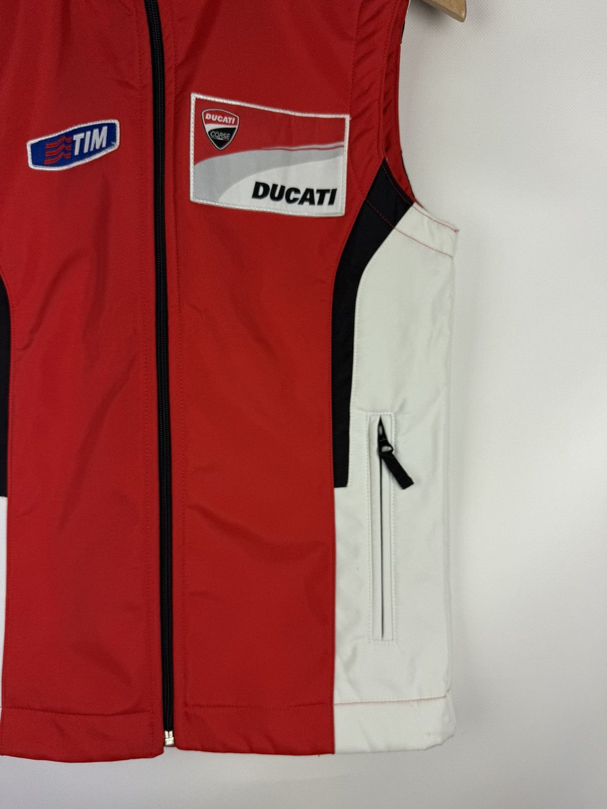 Ducati Ducati Corse Men’s Soft shell Racing Vest Waistcoat Size Xs Size US XS / EU 42 / 0 - 6 Thumbnail