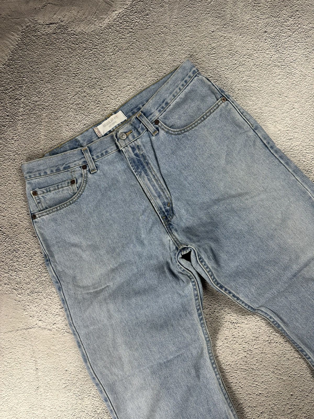 Levi's Vintage Clothing Vintage Levi’s 505 Denim Jean Blue Baggy Faded 90s Regular Size US 36 / EU 52 - 6 Thumbnail