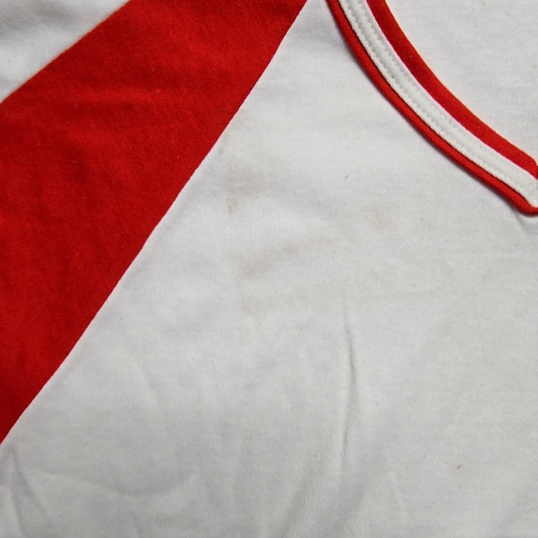 Vintage Vintage Montana Graphic Tee Le Riche Red White V-Neck Shirt Size L / US 10 / IT 46 - 4 Thumbnail