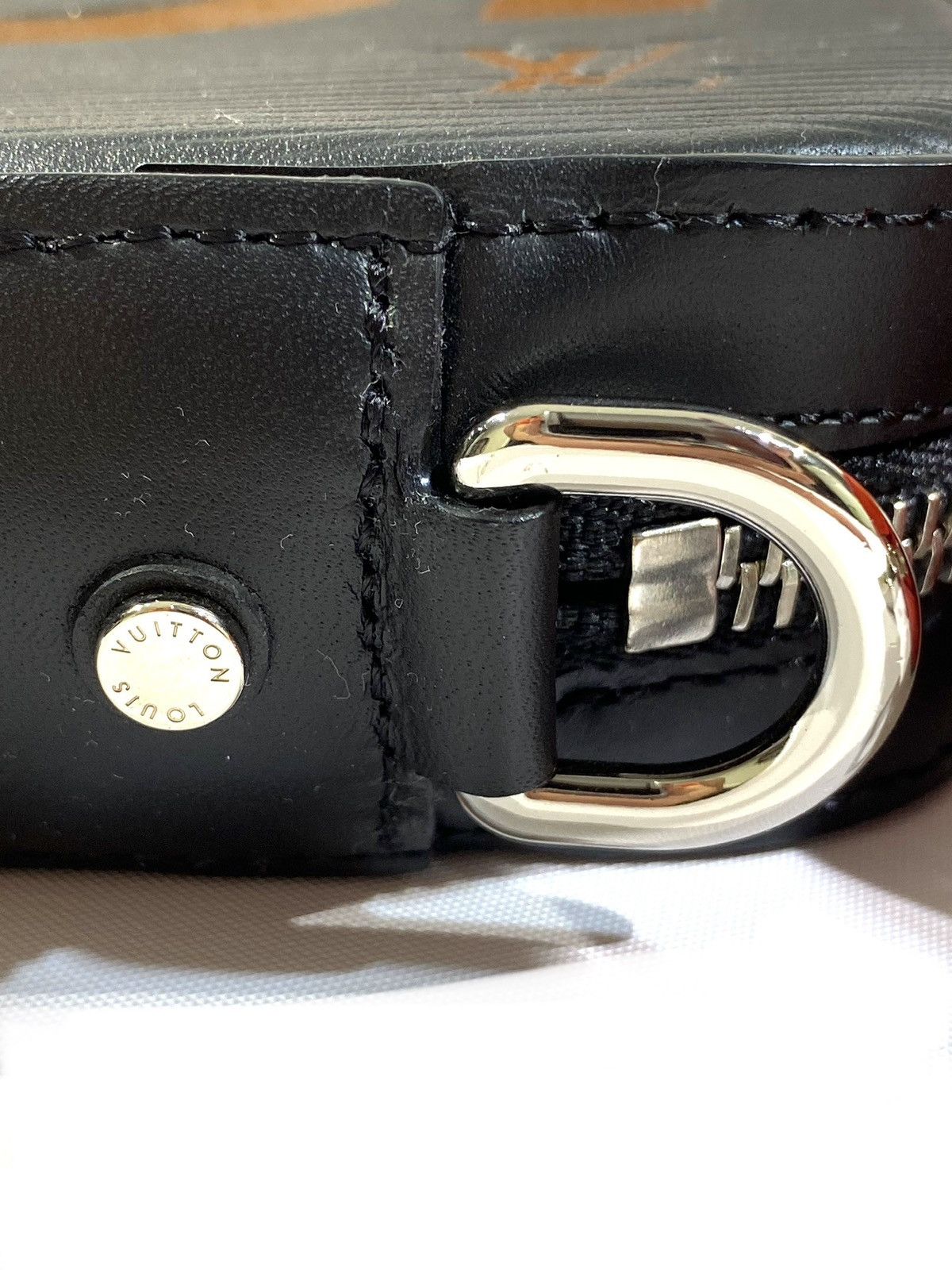 Louis Vuitton × Supreme Louis Vuitton X SUPREME 1 OF 1 Sample Unreleased Hand Clutch Size ONE SIZE - 10 Thumbnail