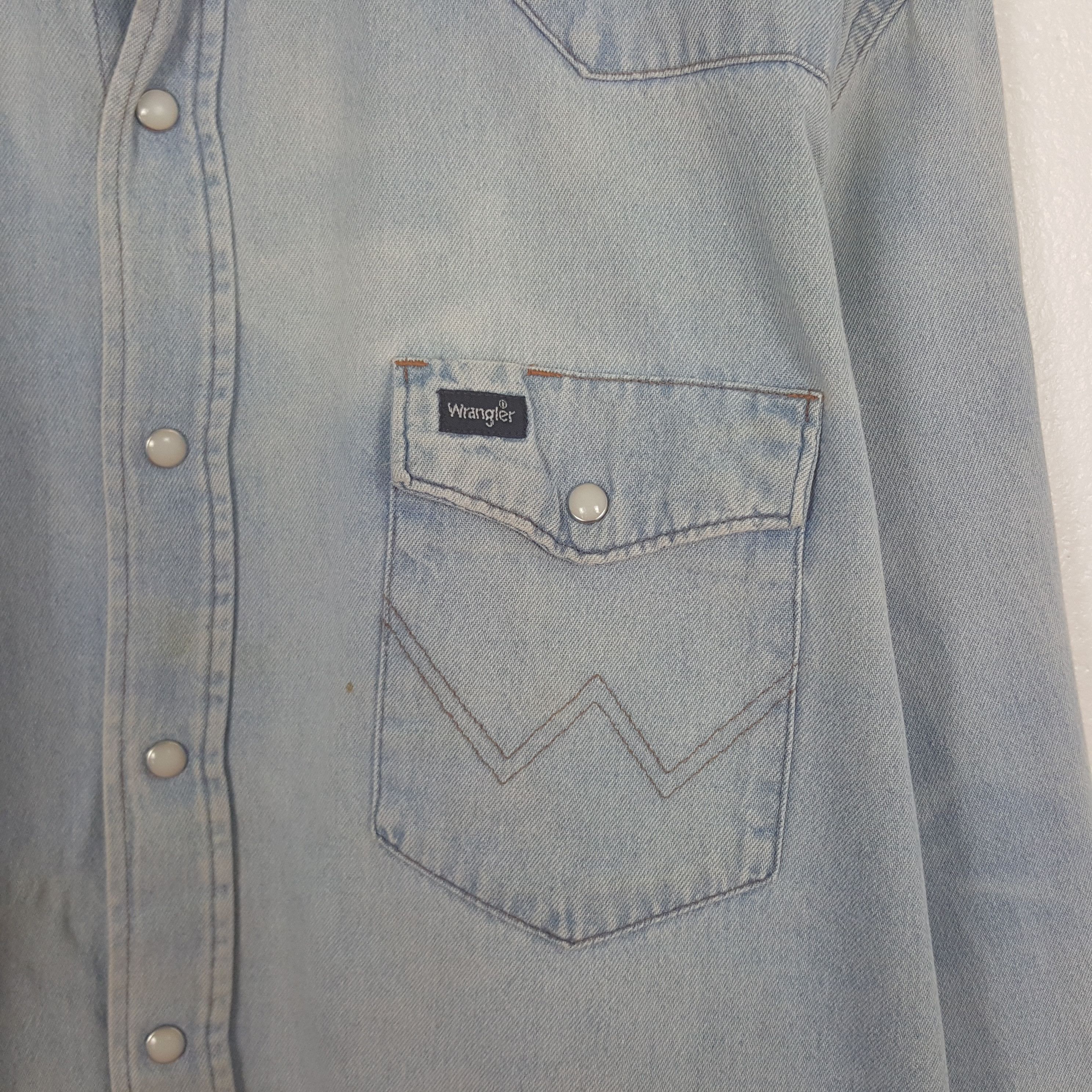 Wrangler Vintage Wrangler Denim Button Up Shirt Size US XL / EU 56 / 4 - 2 Thumbnail