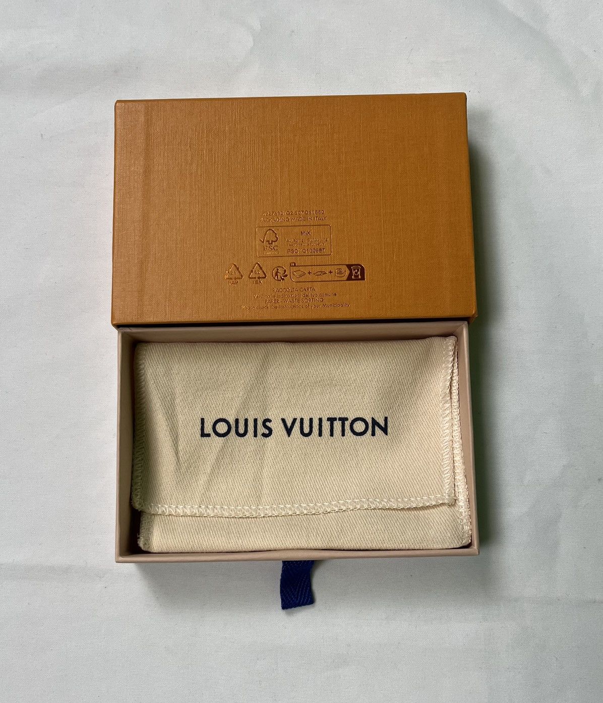 Louis Vuitton Louis Vuitton Basketball Blue Card Holder Size ONE SIZE - 5 Thumbnail