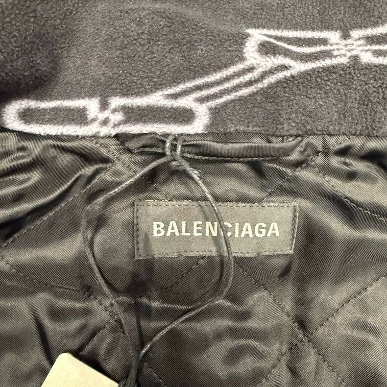 Balenciaga Balenciaga Black lock buckle full print polar fleece jacke Size US S / EU 44-46 / 1 - 8 Thumbnail