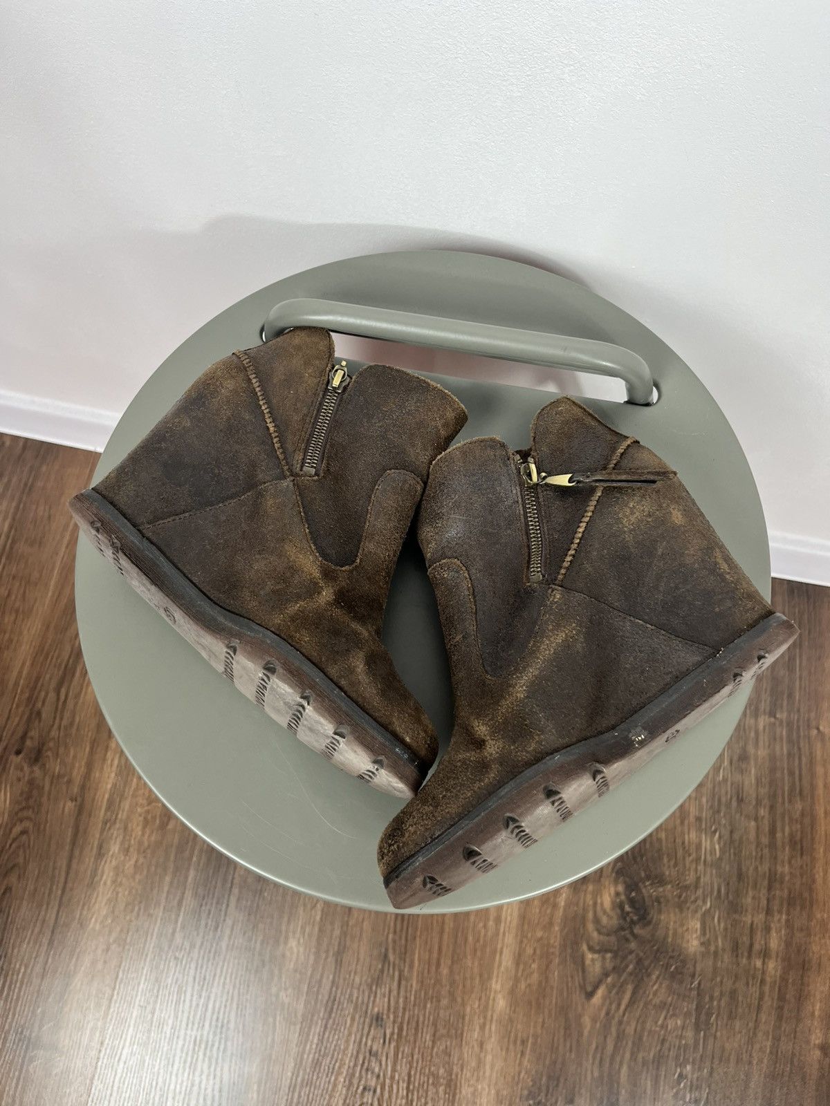 Ugg UGG Wedge Suede Ankle Boots Brown Zip EU 39 US 8 Platform Size US 8 / IT 38 - 7 Thumbnail