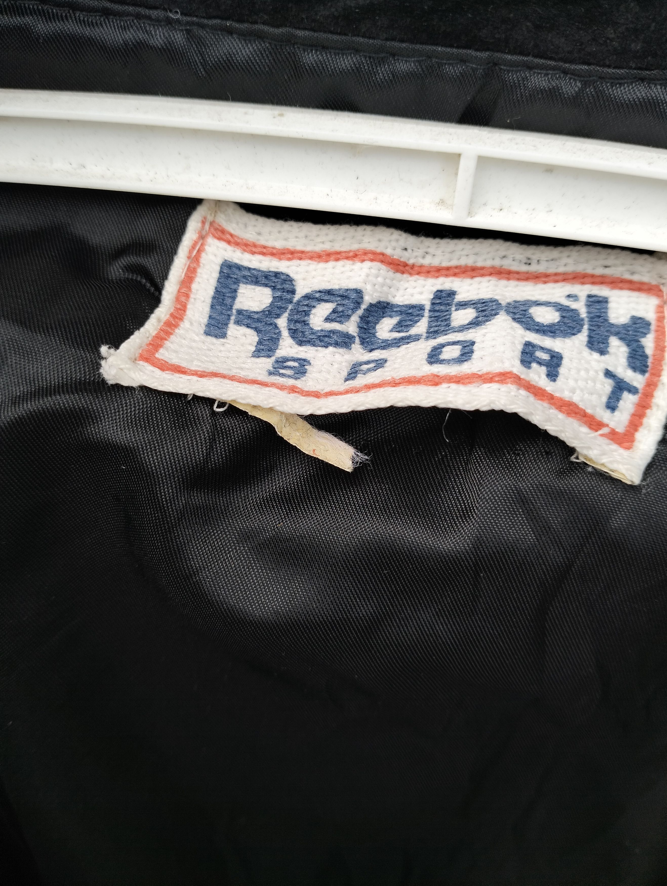 Reebok VTG 90s Reebok Leather Varsity Letterman SpellOut Pigskin Size US L / EU 52-54 / 3 - 12 Thumbnail
