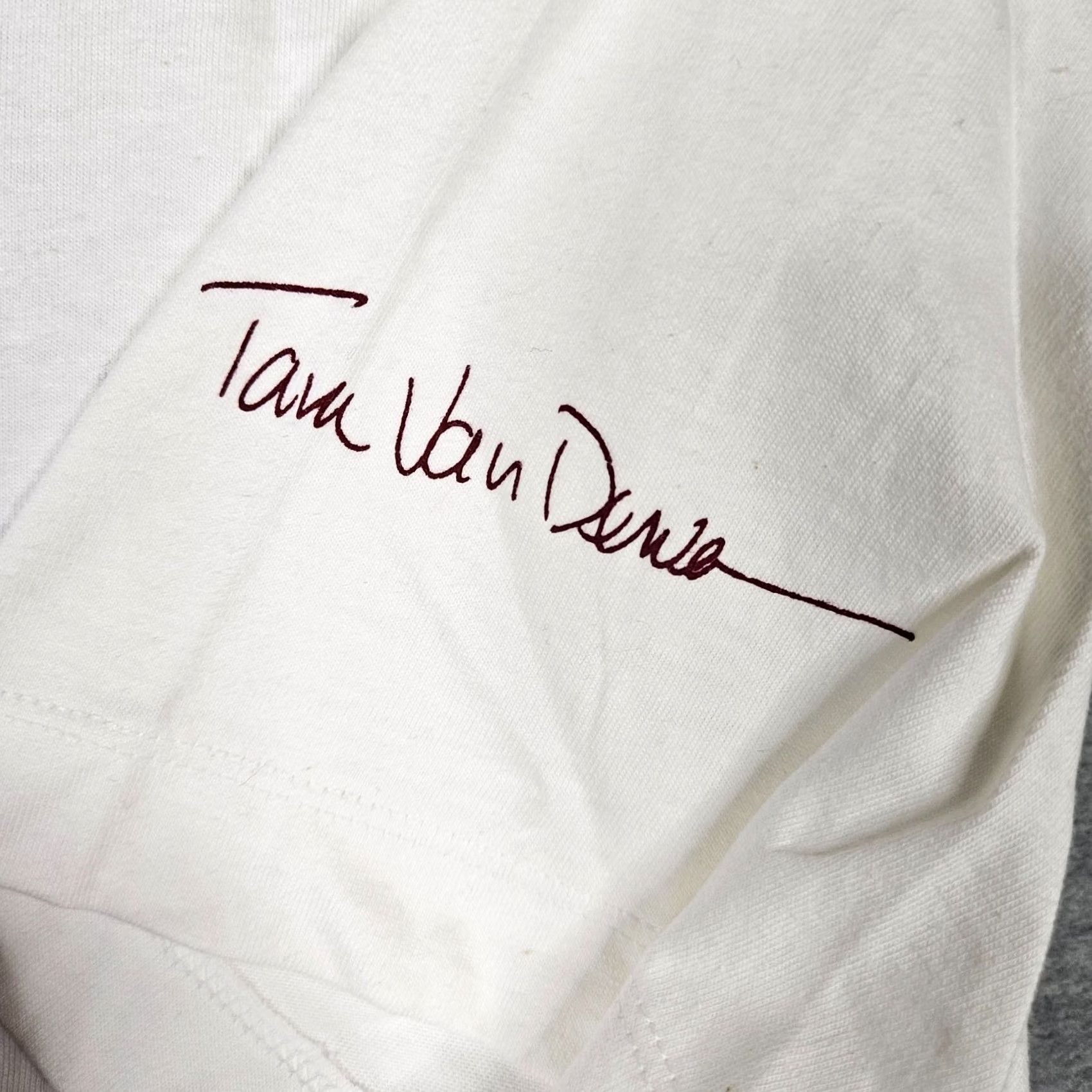 Nike Nike Tee Mens S White The Colbb Arawinsmss Short Sleeve Men Size NEW Size US 29 - 3 Thumbnail