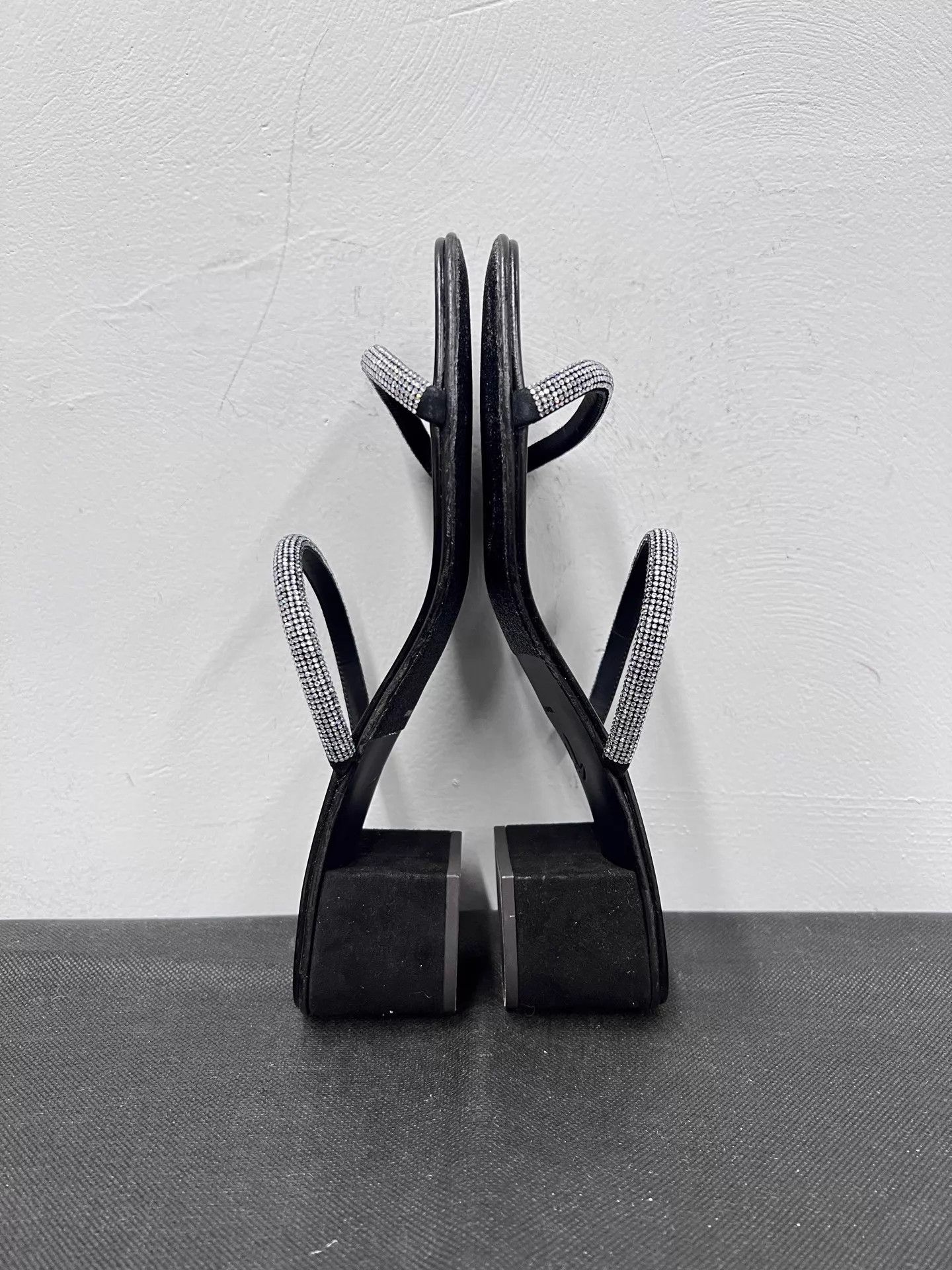 Giuseppe Zanotti Giuseppe Zanotti GZ Simple Crystal 1-Strap Slide 38 New Size US 7.5 / IT 37.5 - 5 Thumbnail