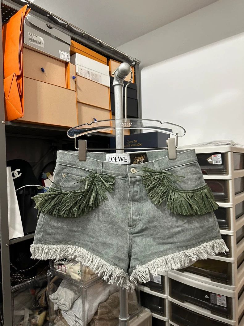 Loewe LOEWE Water-washed tassel details zipper midwaist casual s Size 24" / US 00 / IT 34 - 1 Thumbnail