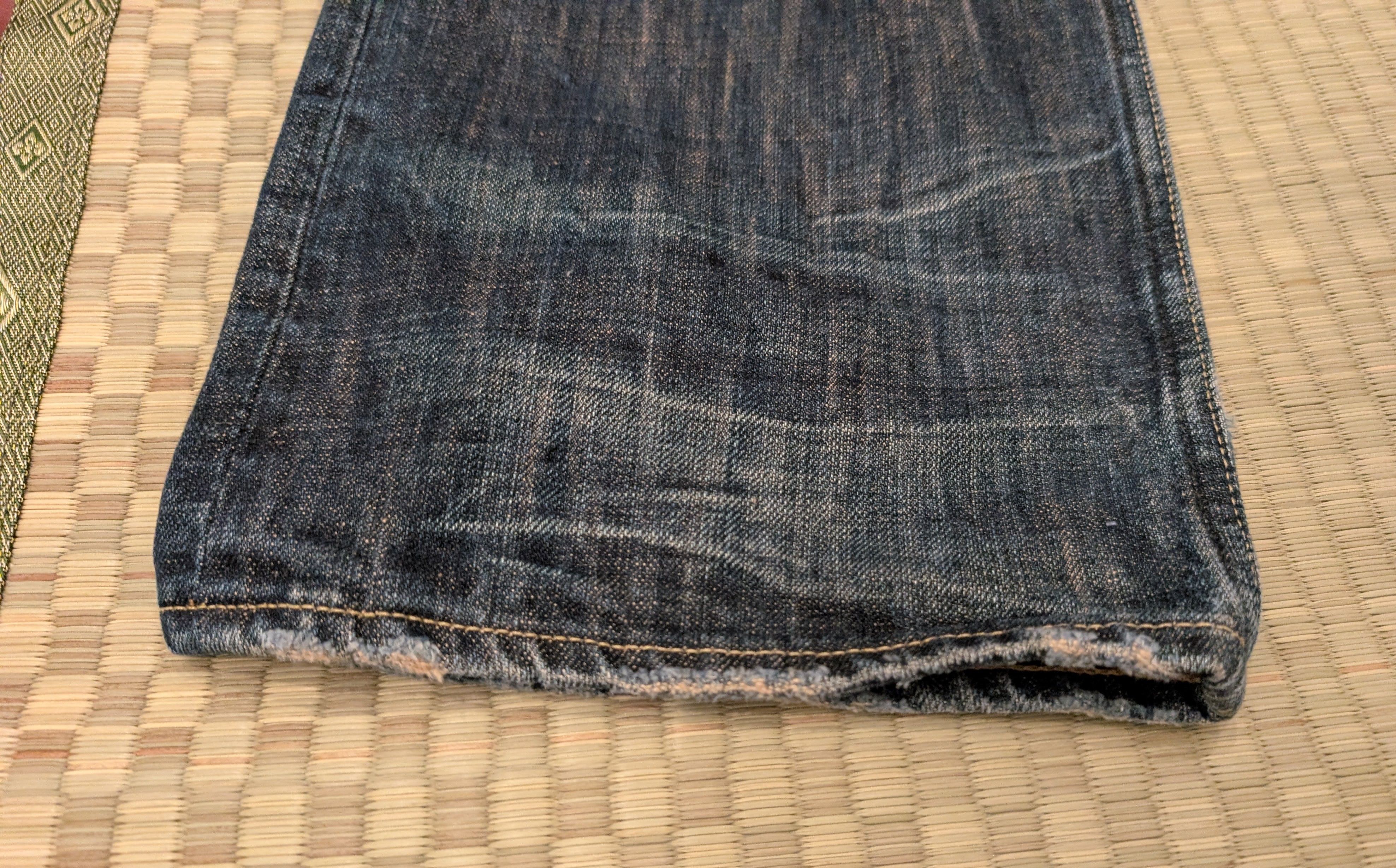 Gilded Age Gilded Age Distressed Denim Jeans Straight Fit Made in USA Size US 34 / EU 50 - 11 Thumbnail
