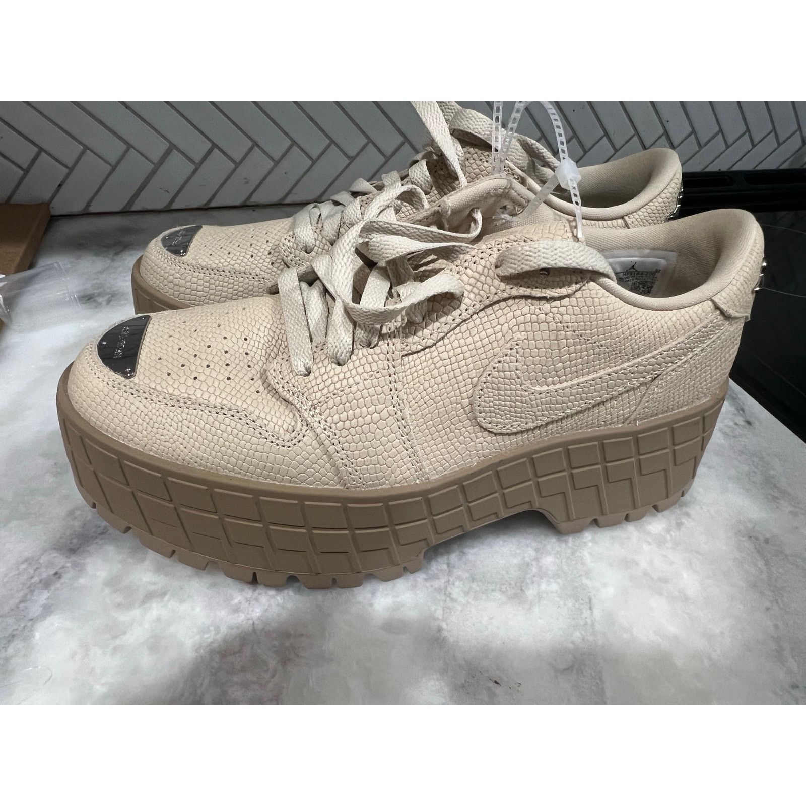 Nike Nike Air Jordan 1 Brooklyn Low Desert Camo HF3184-200 sZ 9 Size US 9 / IT 39 - 3 Thumbnail