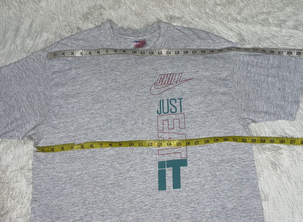 Vintage Vintage Nike Parody Just Eat It Chilis 10k Run Tshirt Size US L / EU 52-54 / 3 - 8 Thumbnail