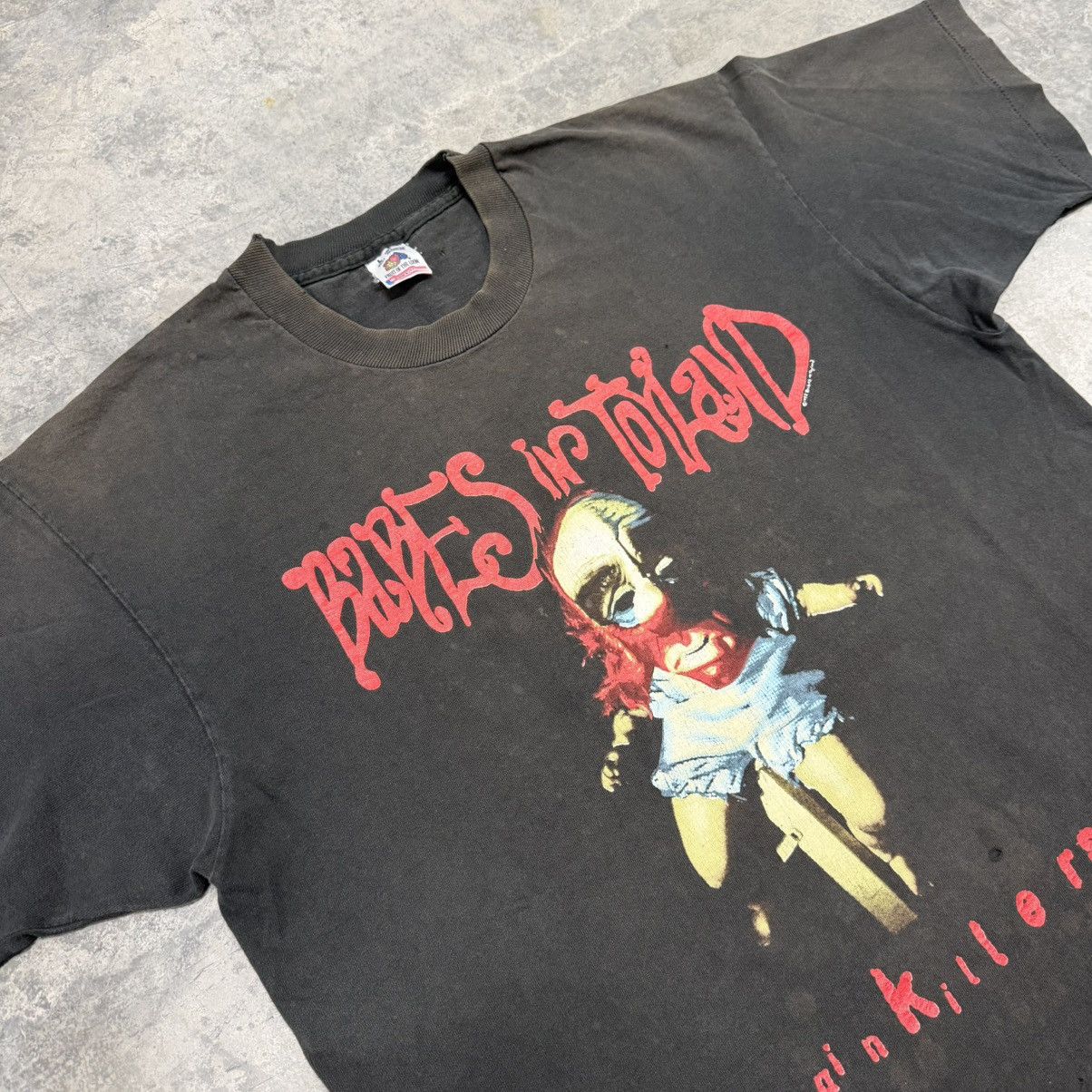 Vintage 1993 Vintage Faded Babes In Toyland Painkillers Band Tee Size US L / EU 52-54 / 3 - 3 Thumbnail