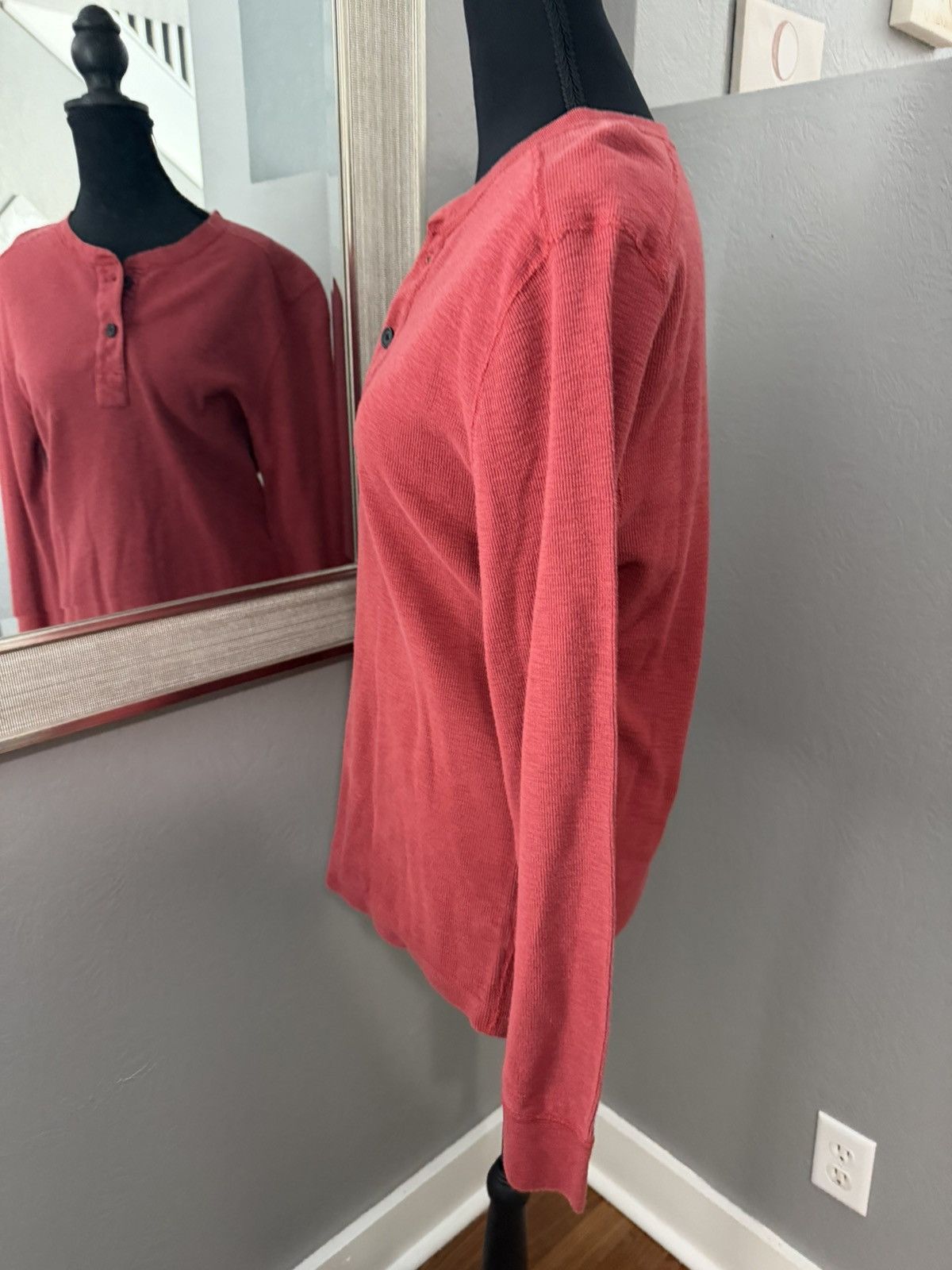 J.Crew J. Crew Red Henley Long Sleeve Slim Shirt Size medium. Size US M / EU 48-50 / 2 - 4 Thumbnail