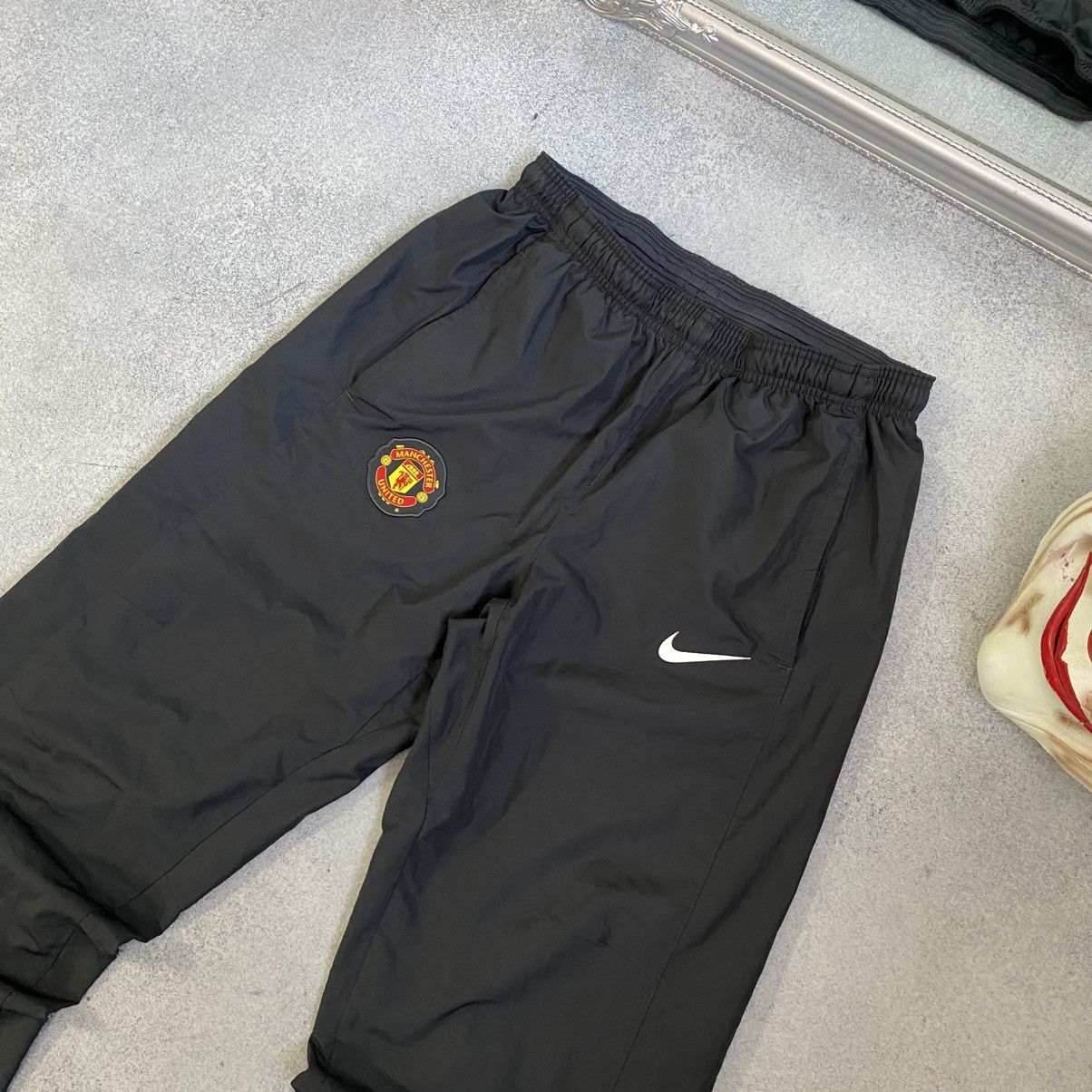 Nike Vintage Nike Manchester United Track Pants Size US 30 / EU 46 - 3 Thumbnail