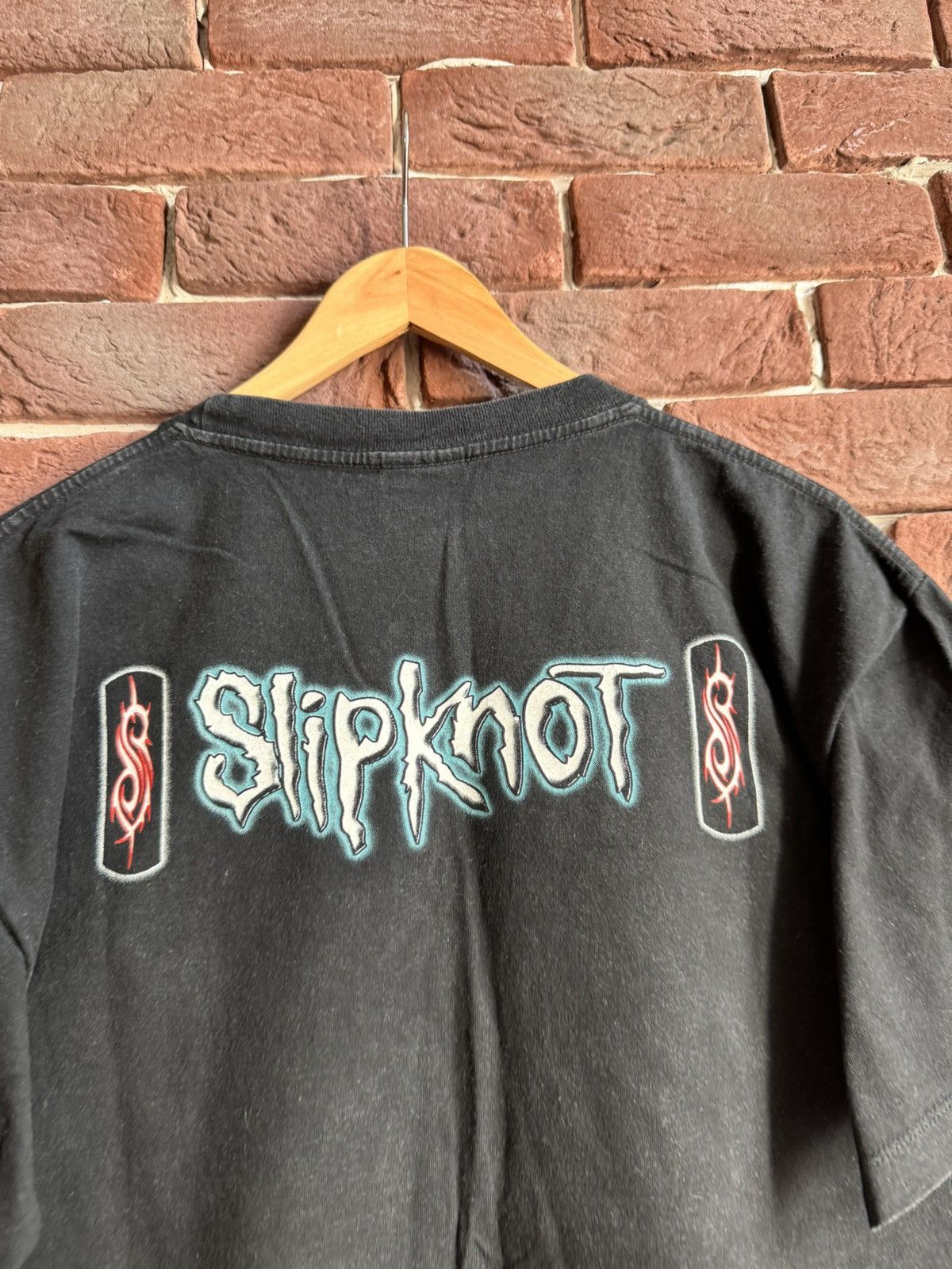 Band Tees Rare Vintage 00s Slipknot Masks Numetal Band Tee Y2K L Size US L / EU 52-54 / 3 - 6 Thumbnail