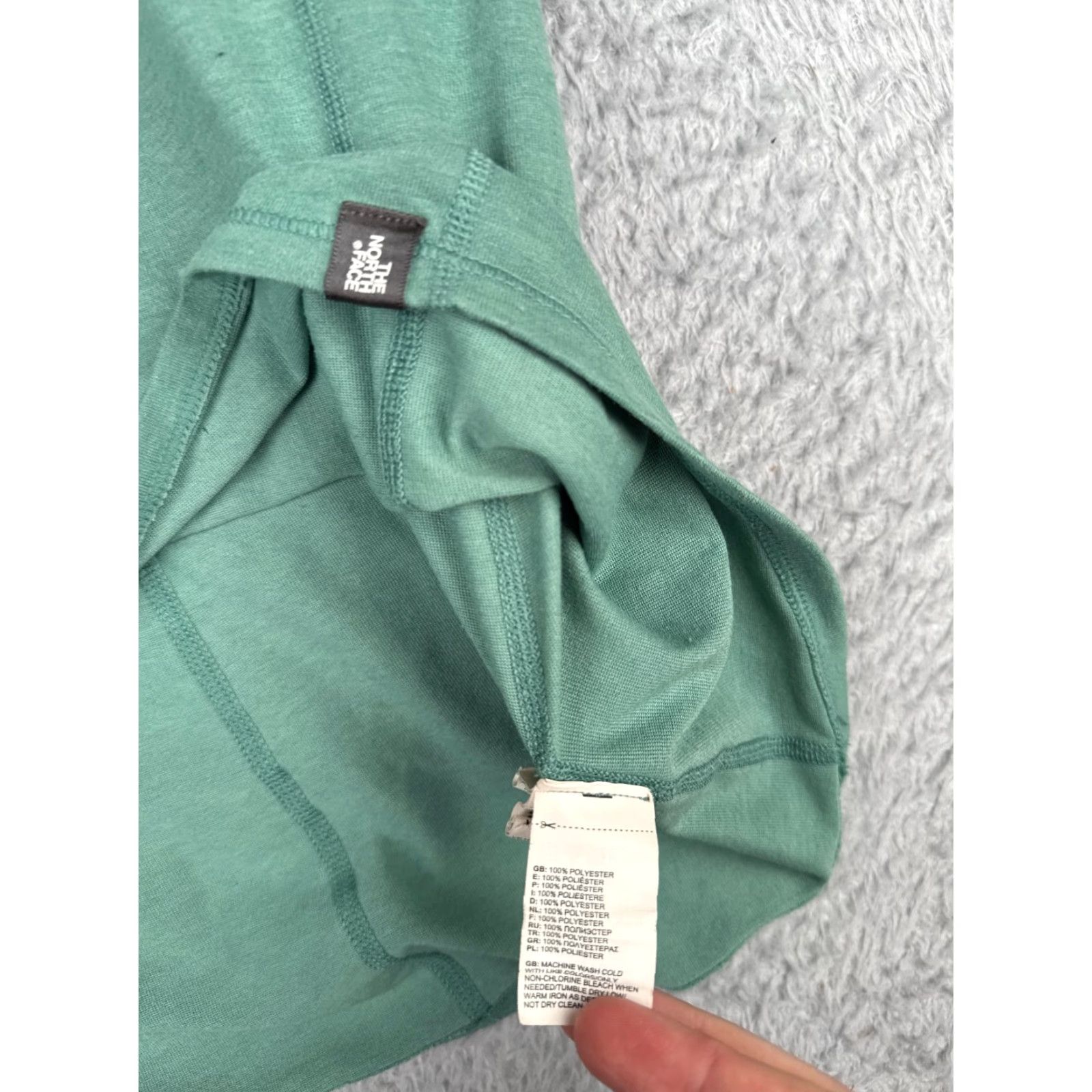 The North Face The North Face Shirt Women M Green Long Sleeve Crew Neck 100% Polyester Size M / US 6-8 / IT 42-44 - 7 Thumbnail