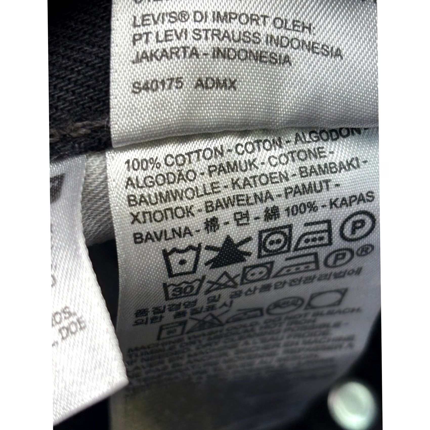 Levi's Levi's 501 Original Fit Black Denim Jeans Men's W36 L30 Button Fly Straight Regular 5-Pocket Logo Vintage? No, Standard Size US 36 / EU 52 - 5 Thumbnail
