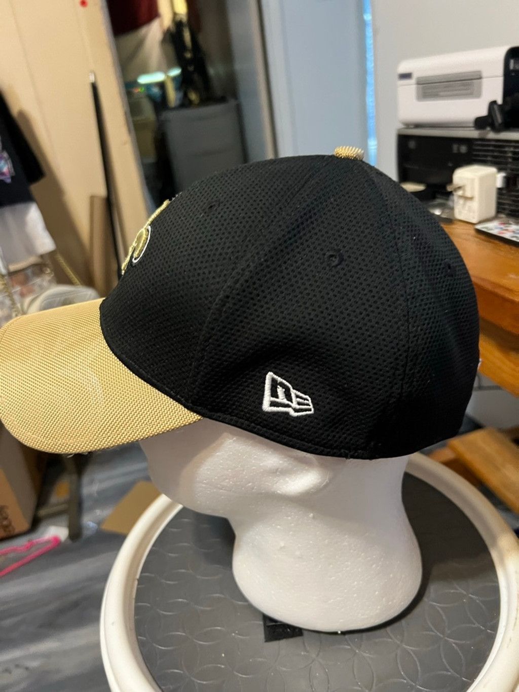 New Era Men's New Era Saints Fitted Hat One Size Black Gold Size 42 - 2 Thumbnail