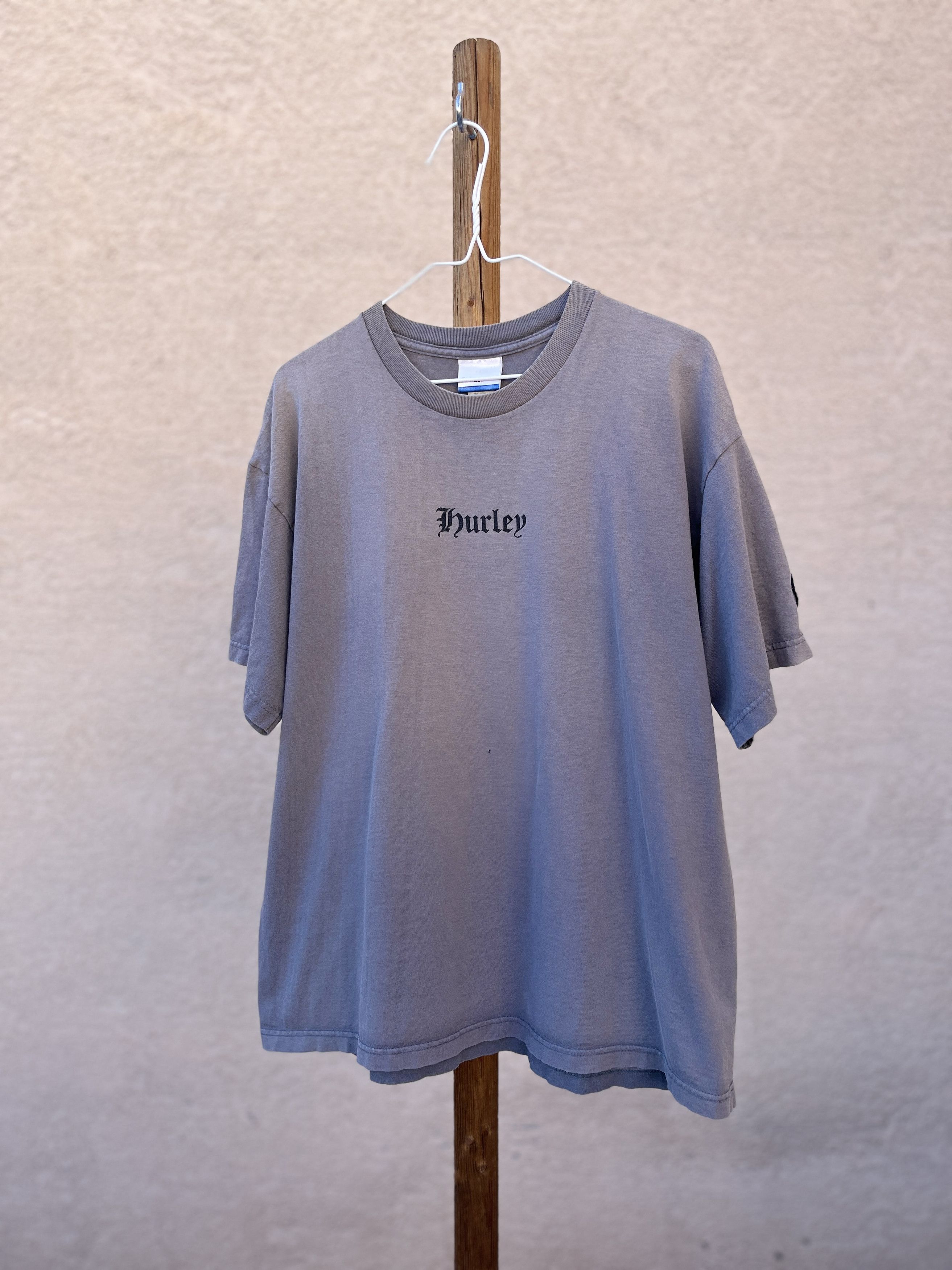 Hurley × Vintage Vintage Hurley Faded Rare Center Logo Size US XL / EU 56 / 4 - 1 Thumbnail