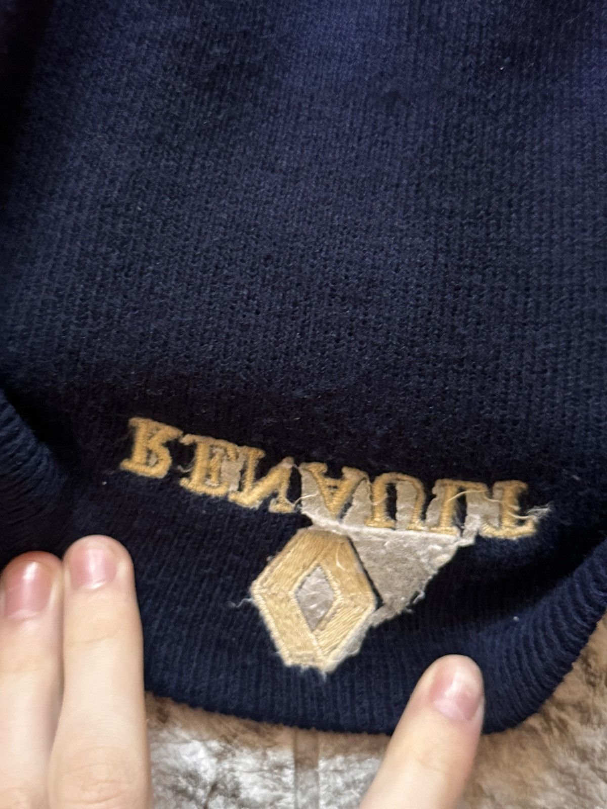 Vintage Vintage Renault Archive Logo Knit Beanie Navy Gold Y2K Size ONE SIZE - 4 Thumbnail
