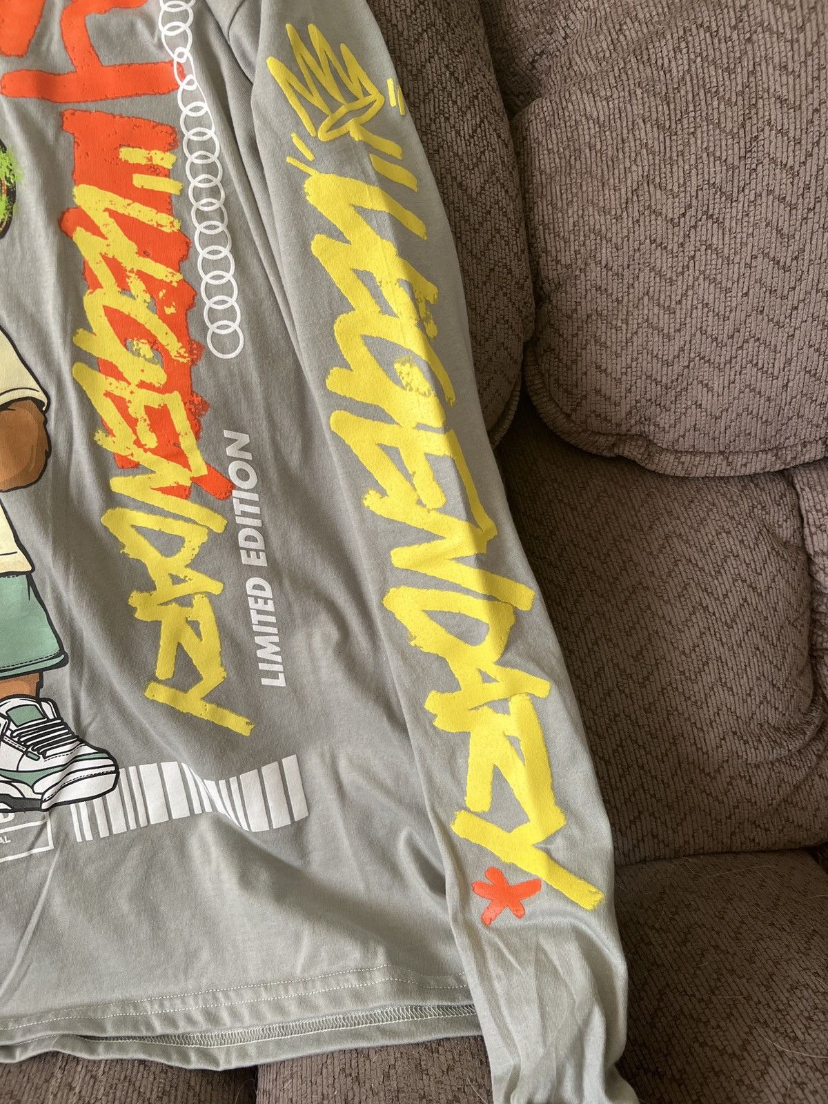 Hypebeast Launder Legendary Limited Edition LS Tee Size US L / EU 52-54 / 3 - 4 Thumbnail