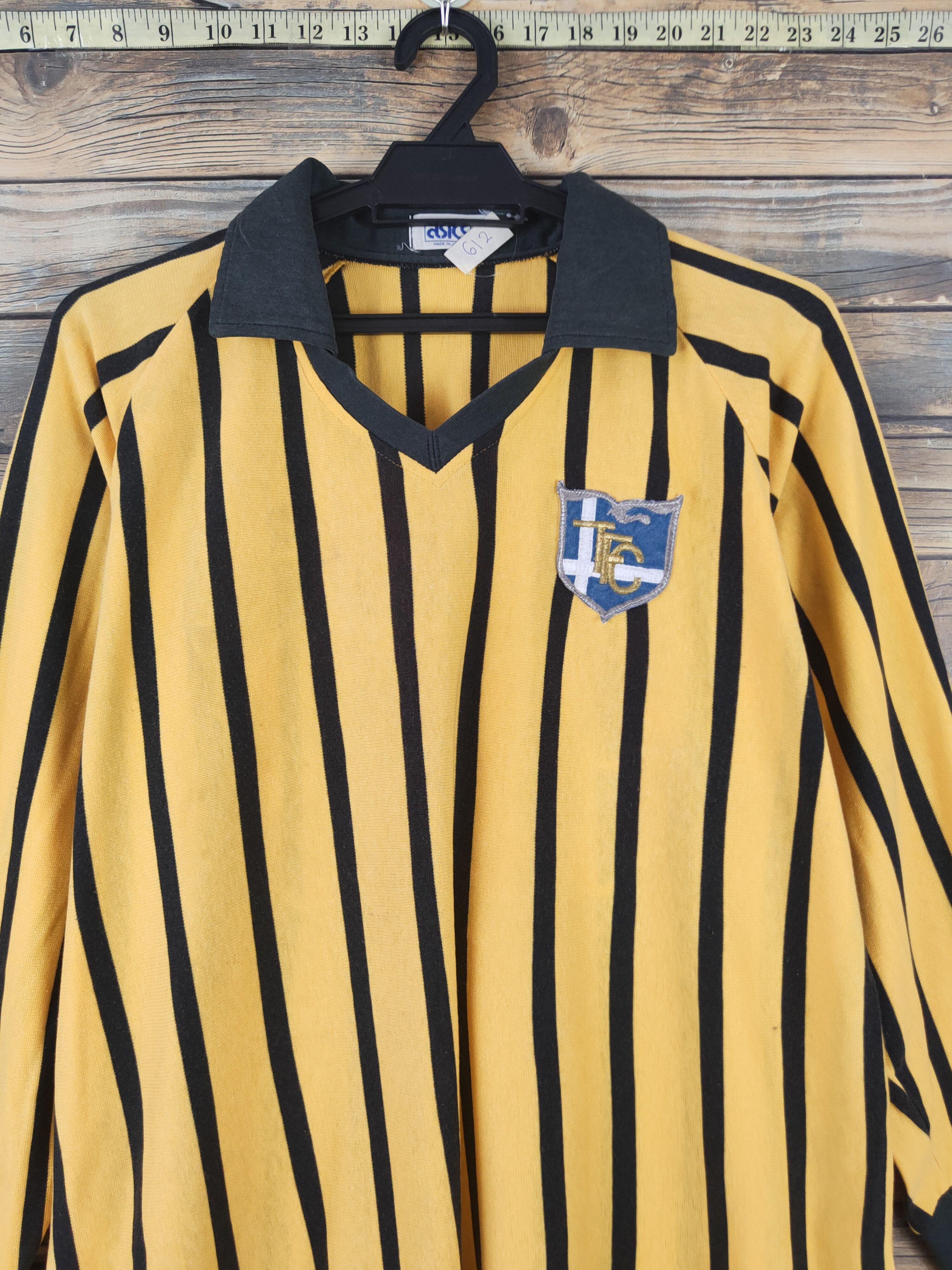 Asics DL Asics Yellow Black Stripe vintage japan jersey #612 Size US L / EU 52-54 / 3 - 3 Thumbnail