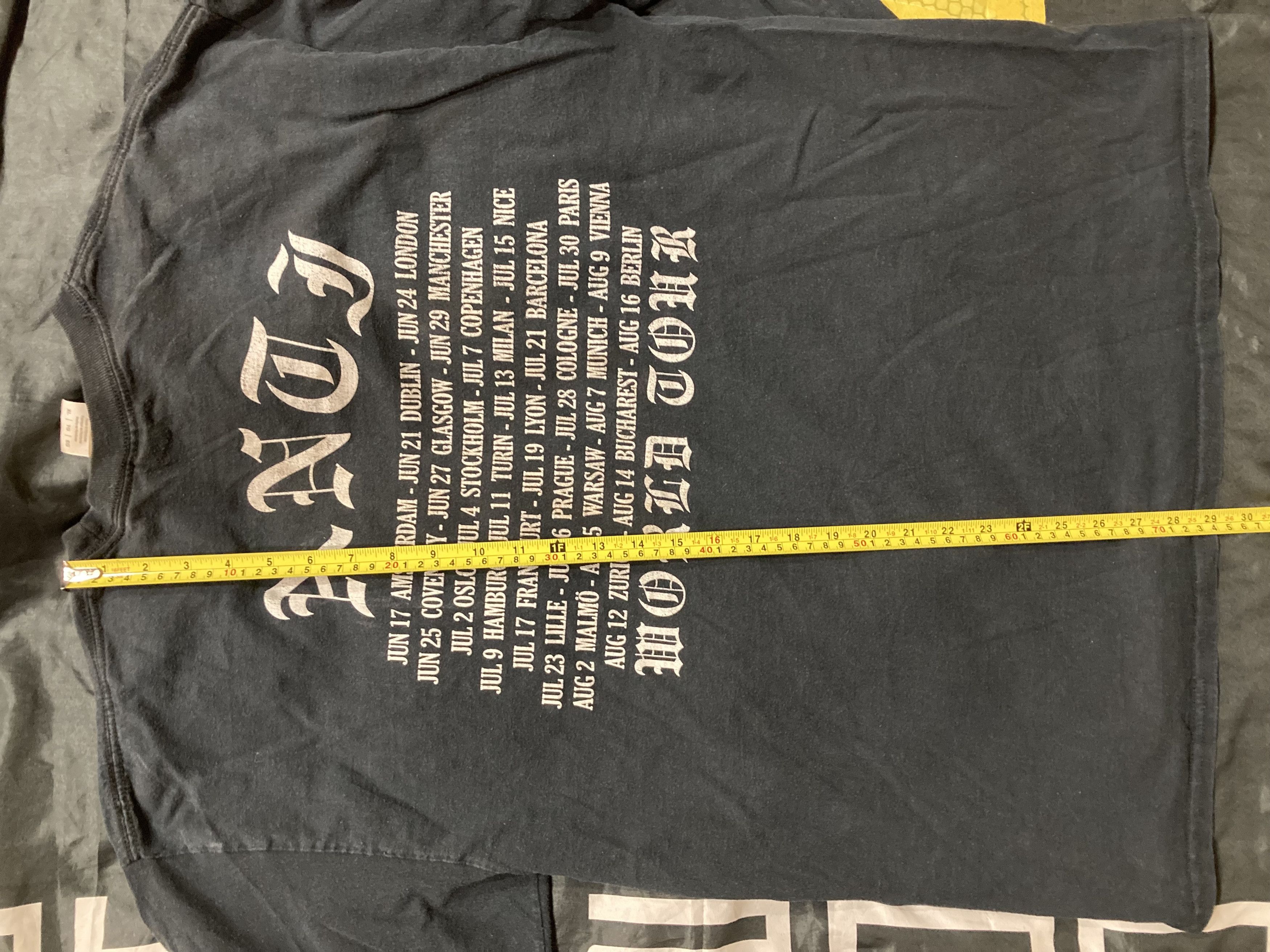 Band Tees Rihanna Anti World Tour 2016 Long Sleeve Graphic Tee Size US XL / EU 56 / 4 - 8 Thumbnail