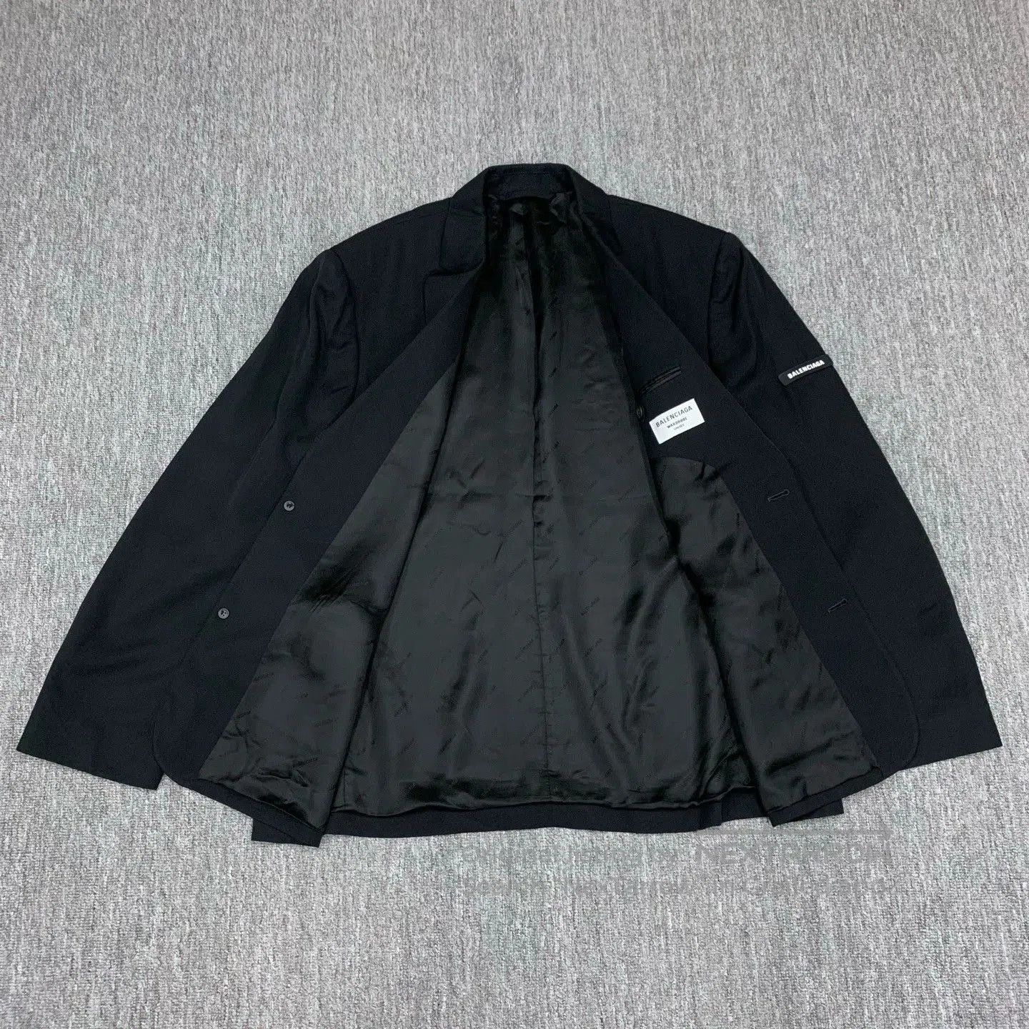 Balenciaga Balenciaga Black Sleeve Badge Blazer. Size US S / EU 44-46 / 1 - 8 Thumbnail