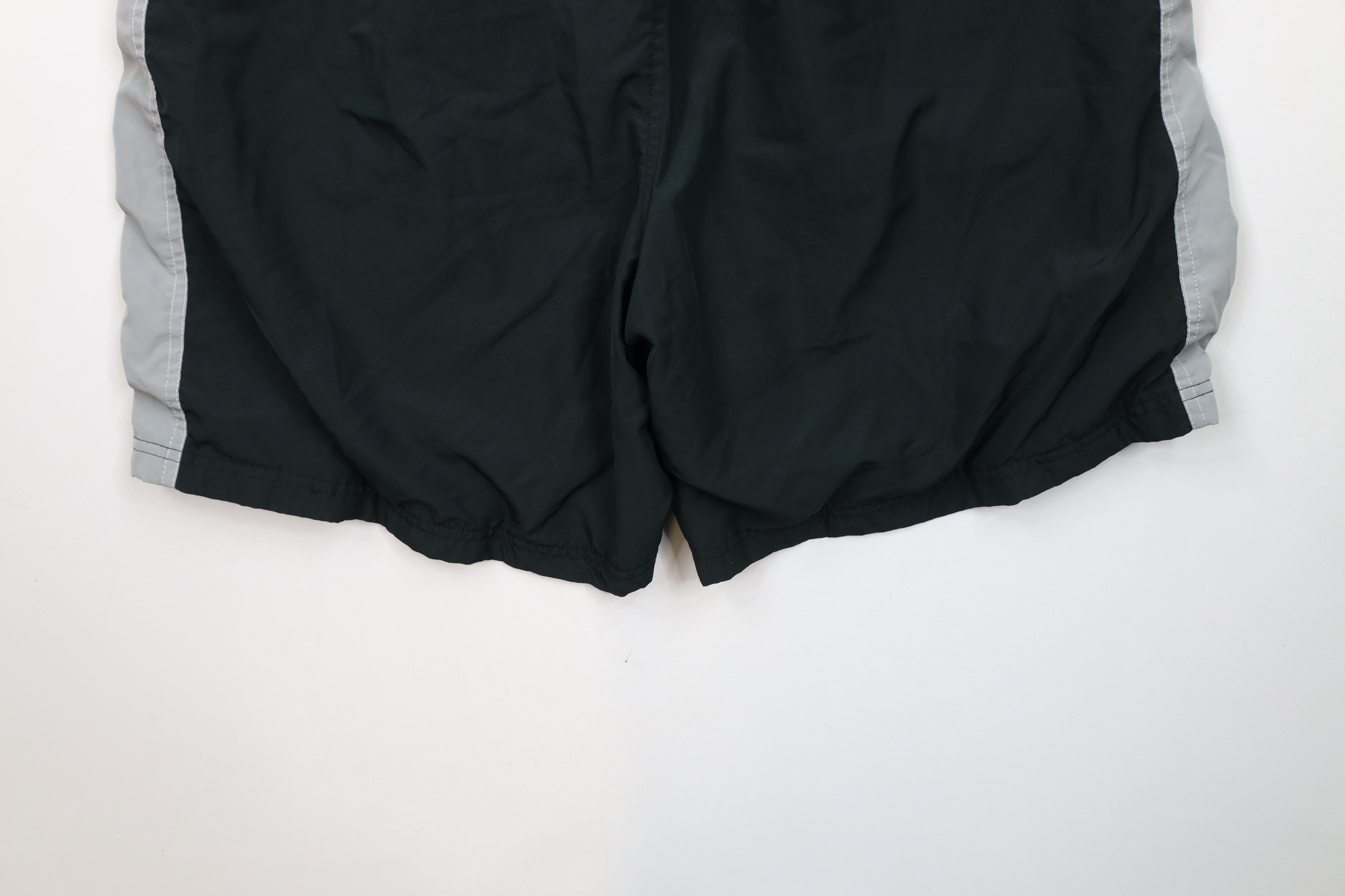 Reebok × Vintage Vintage 90s Reebok Block Lined Above Knee Shorts Black Size US 36 / EU 52 - 14 Thumbnail