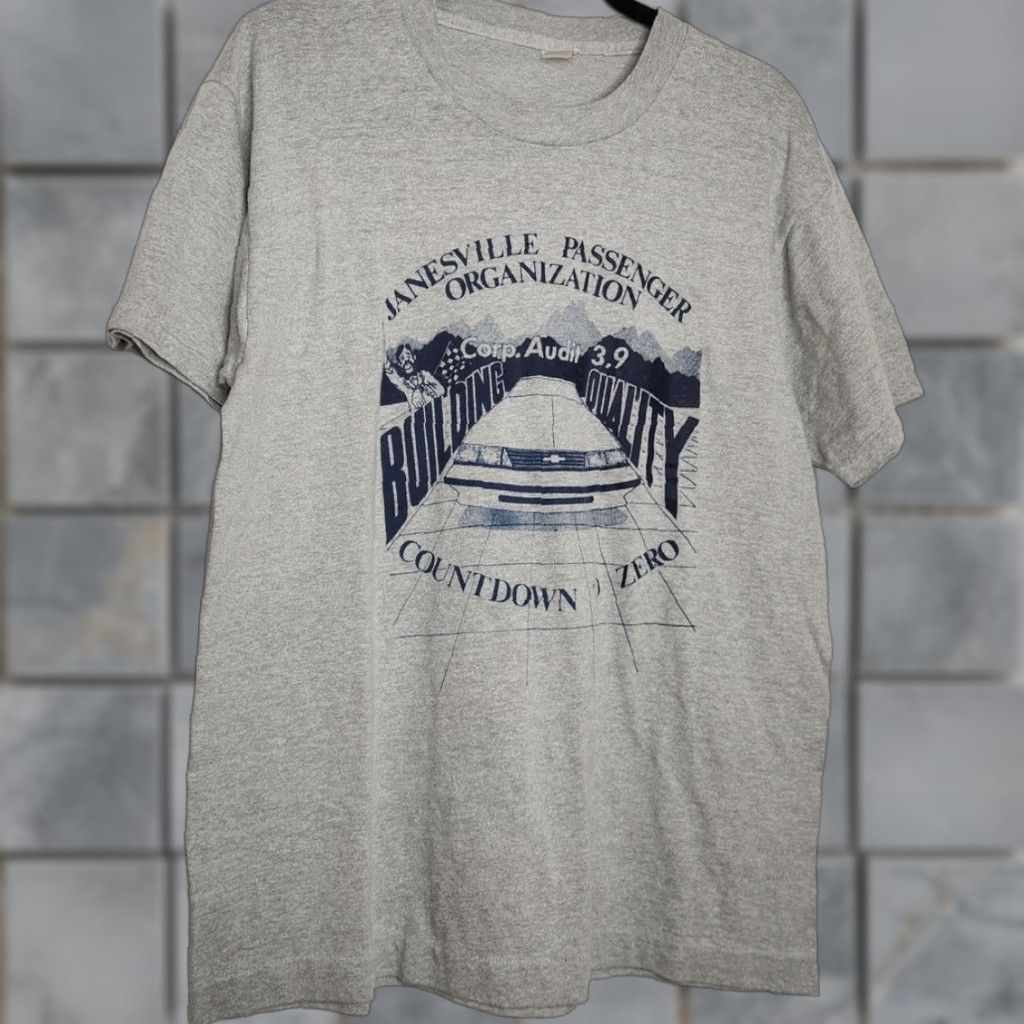 Vintage VINTAGE Janesville GM General Motor Car Single Stitch Shirt Auto Wisconsin Chevy Men’s or Unisex M Gray Shirt 90s Vintage Car Theme Size US M / EU 48-50 / 2 - 1 Thumbnail
