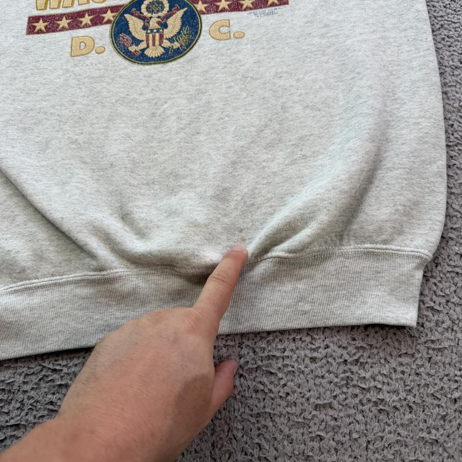 Fruit Of The Loom Vintage 90s Washington DC USA Crewneck Sweatshirt Made USA￼ Size US M / EU 48-50 / 2 - 6 Thumbnail