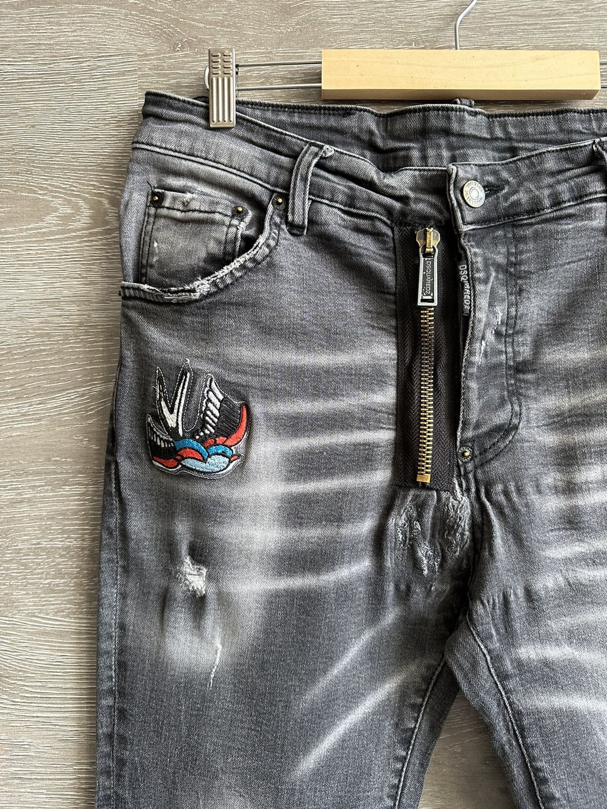 Dsquared2 DSQUARED2 Grey Distressed Denim Pants Men’s size 54 Size US 32 / EU 48 - 5 Thumbnail