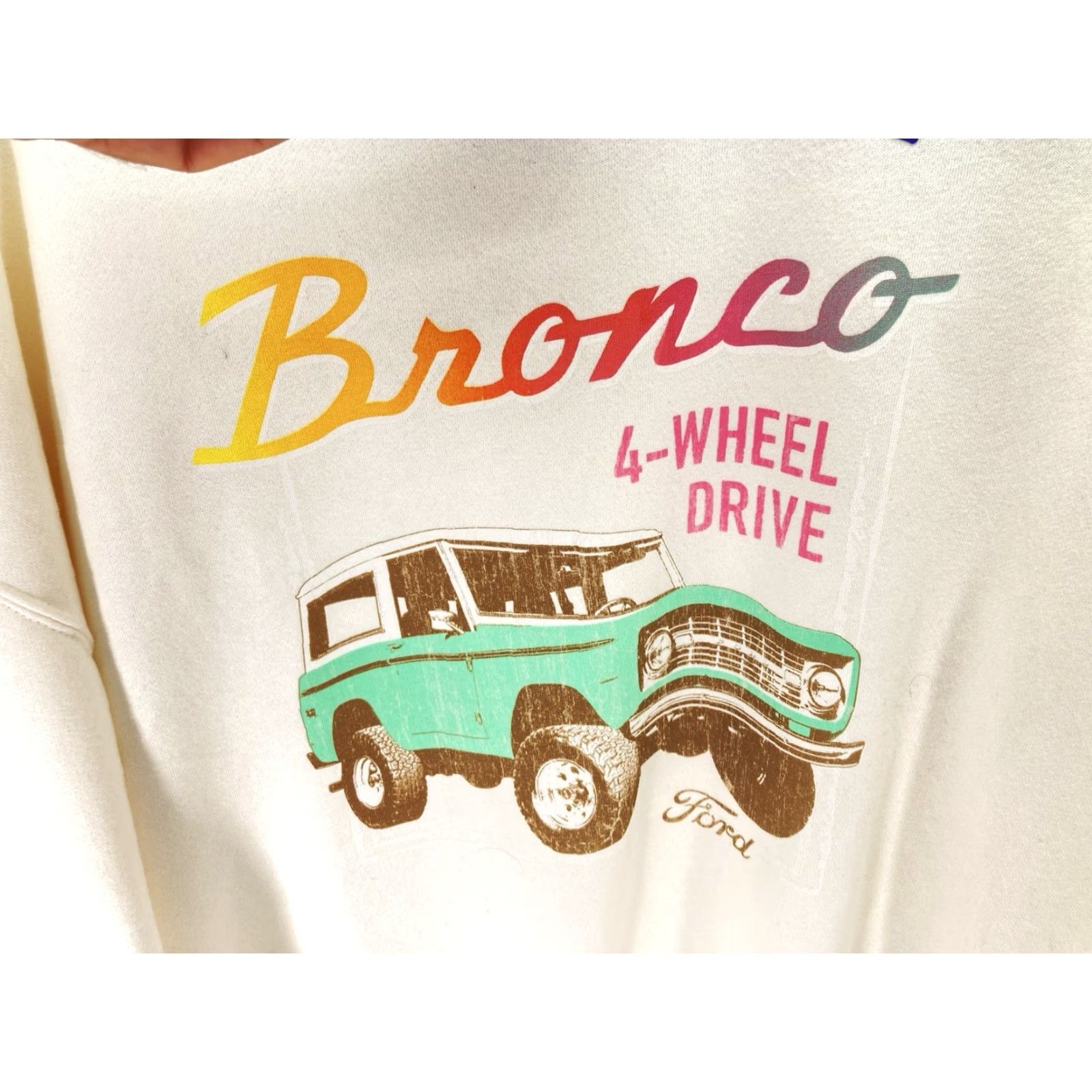 Ford VINTAGE Ford Bronco Sweatshirt Women XL Ivory Crew Neck Long Sleeve Pullover NWT Size XL / US 12-14 / IT 48-50 - 4 Thumbnail