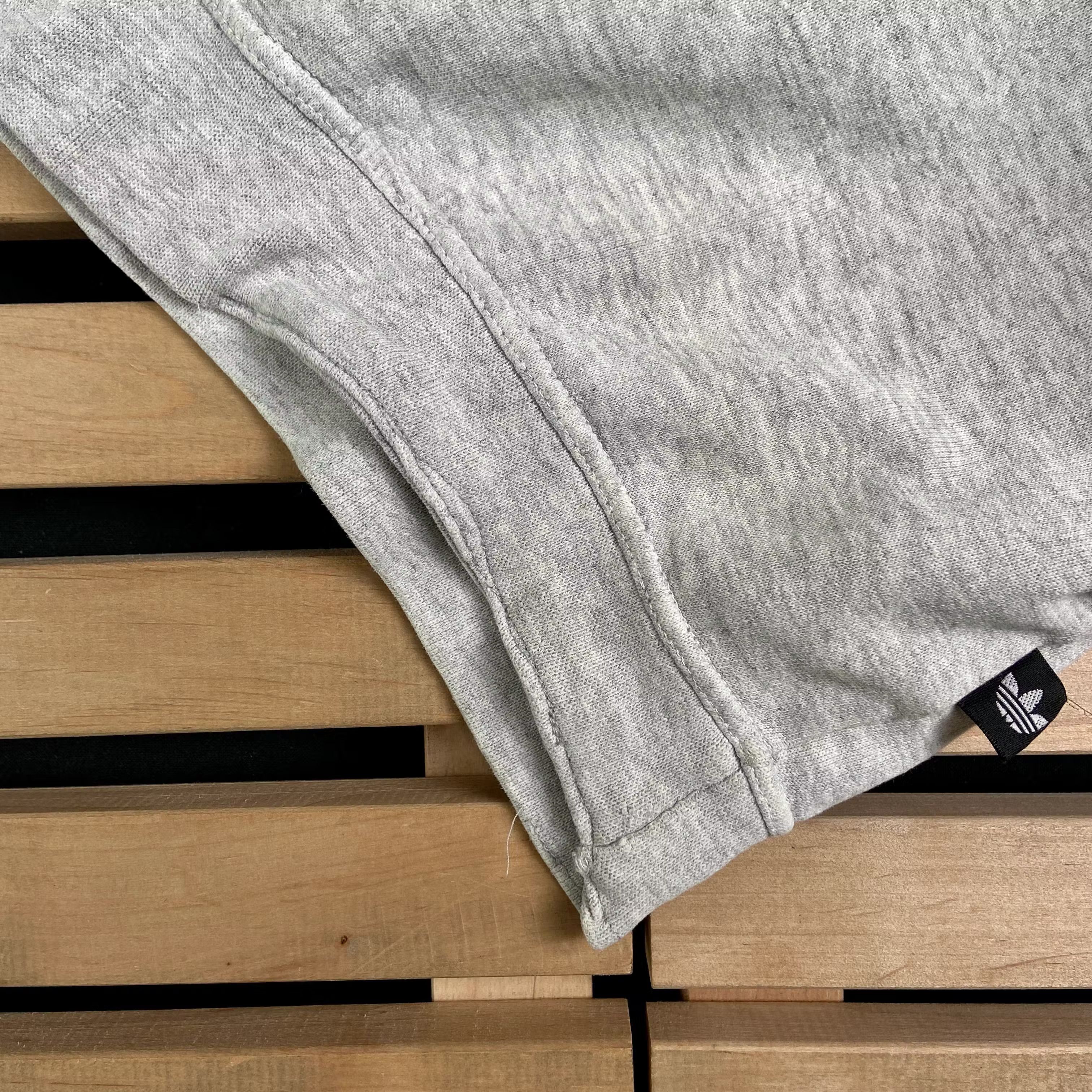 Adidas × Vintage Mens Sweatshirt Adidas Originals Vintage Size L Size US L / EU 52-54 / 3 - 5 Thumbnail