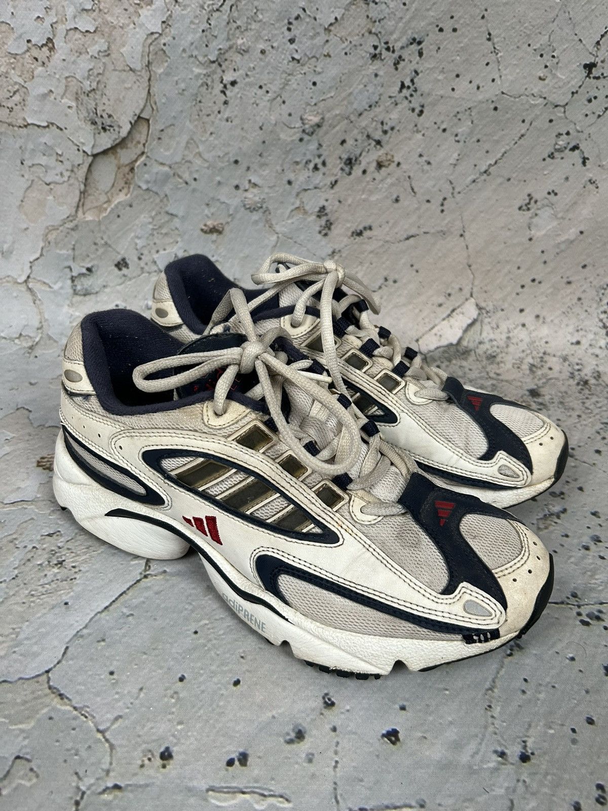 Adidas Vintage Adidas Ozweego 90s Sneakers Running Shoes Retro Hype Size US 7 / EU 40 - 4 Thumbnail
