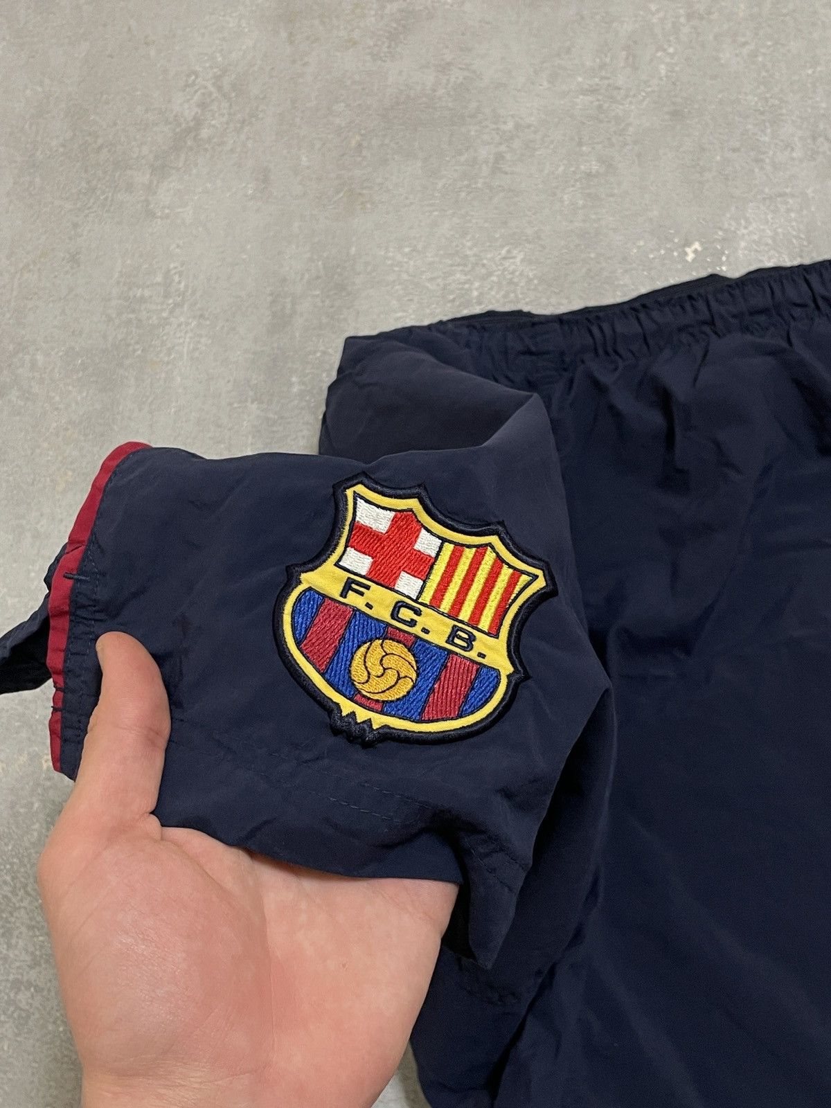 Nike Vintage Nike Barcelona Football Shorts Soccer Mens Rare XL Size US 34 / EU 50 - 4 Thumbnail