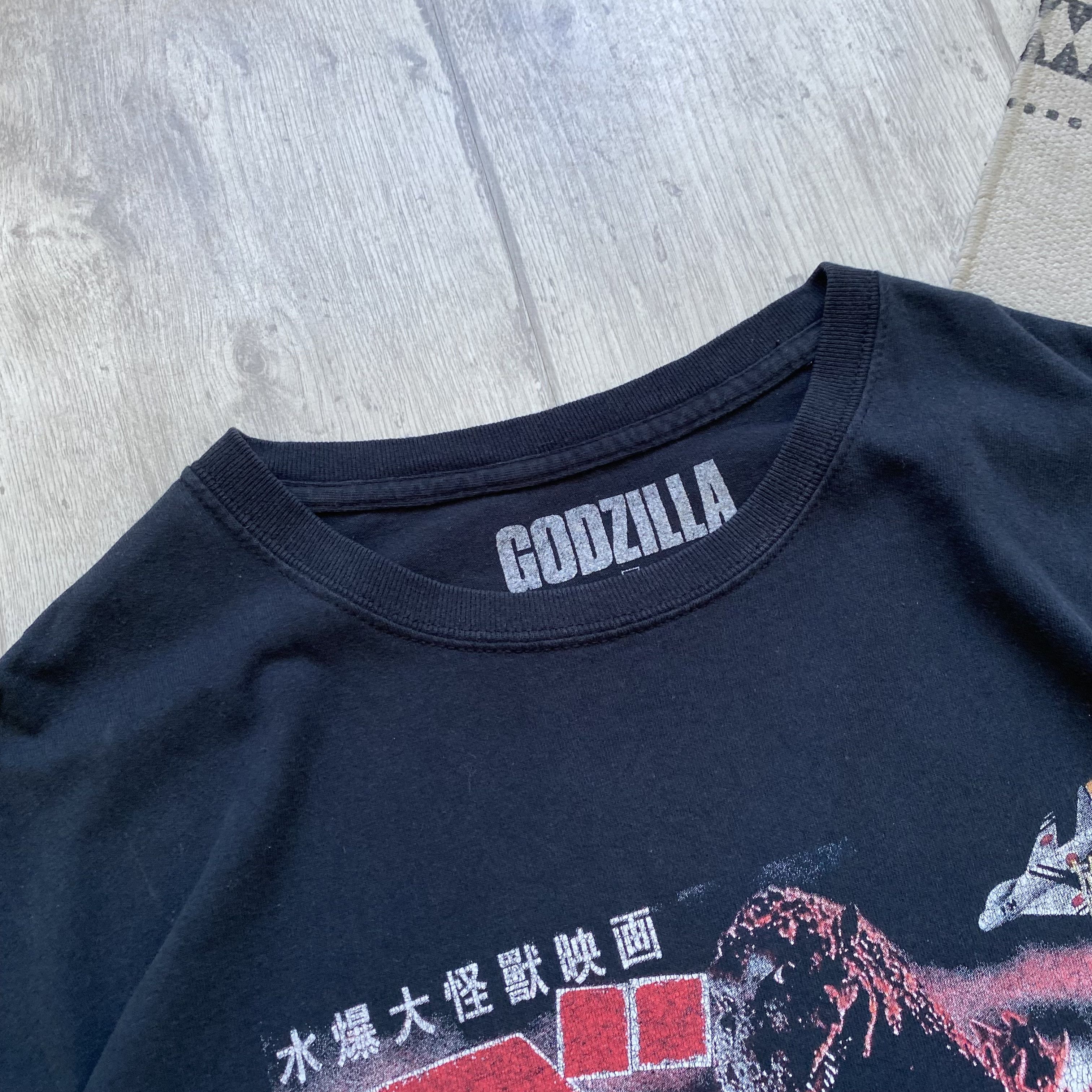 Japanese Brand 📺 Movie Vintage Gogzilla tee Y2K Japanese big logo Size US M / EU 48-50 / 2 - 4 Thumbnail