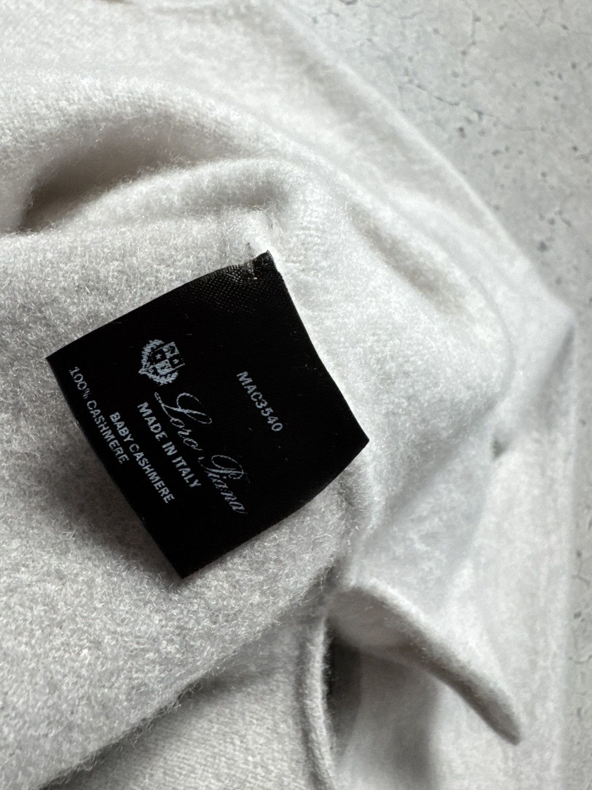 Loro Piana Loro Piana Baby Cashmere Women’s Luxury Sweater Size 42 Size M / US 6-8 / IT 42-44 - 7 Thumbnail