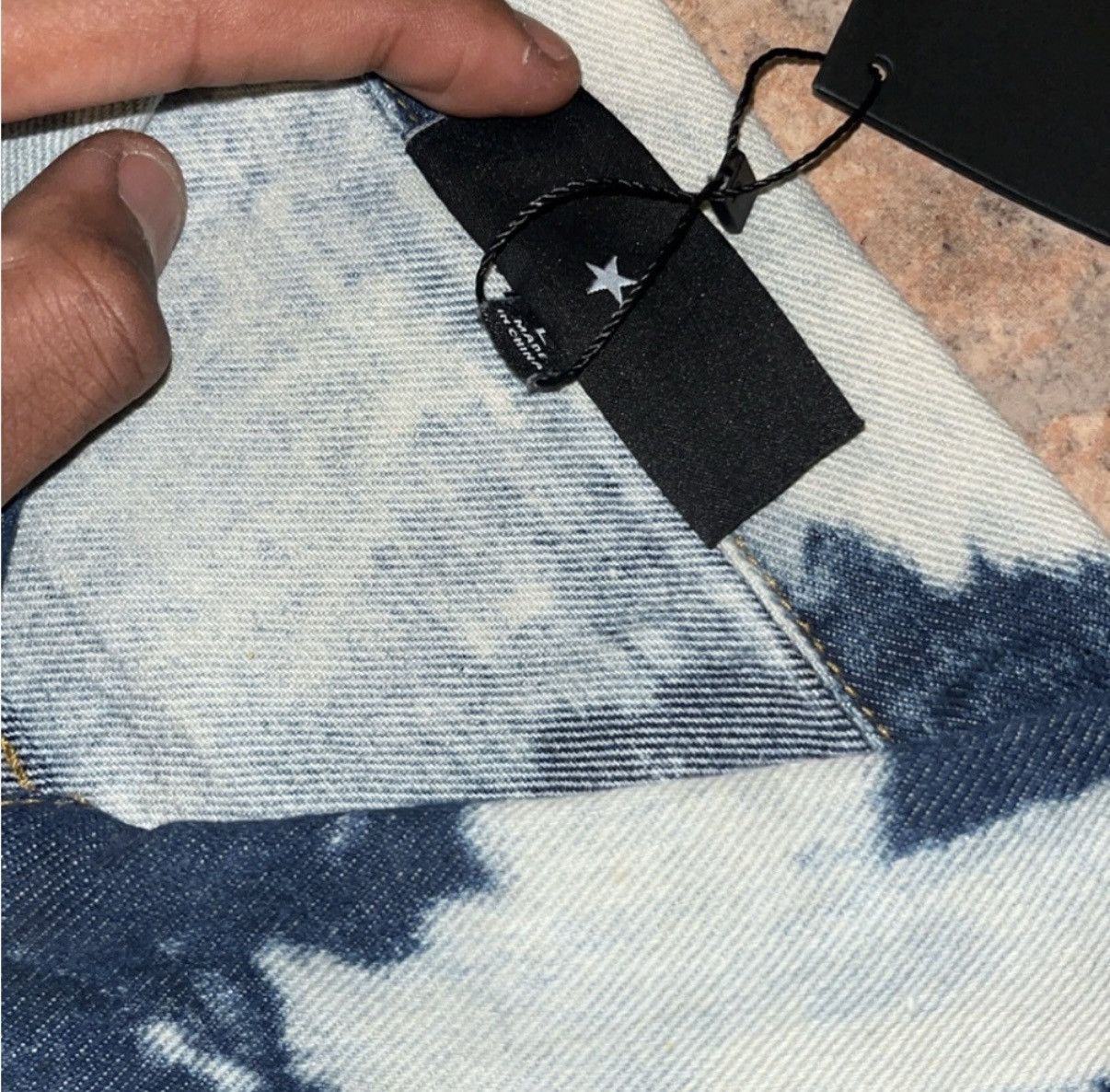 Black Scale Black Scale Blue and White Tie-Dye Denim Jacket $125 Retail Size US L / EU 52-54 / 3 - 3 Thumbnail