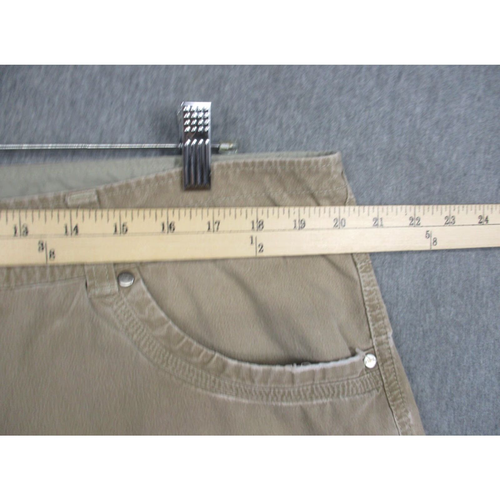 Vintage Kuhl Revolvr Pants Mens 40x32 Khaki Outdoor Hiking 5 Pocket Gusseted Quick Dry Size US 40 / EU 56 - 3 Thumbnail
