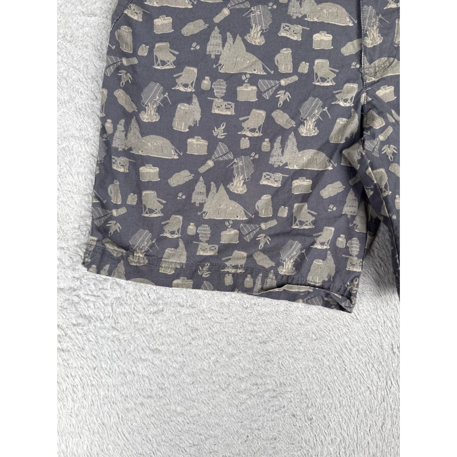 Vintage Columbia Shorts Mens 34x8 Gray Camping Print Chino 8 Inseam Lightweight Outdoor Casual Travel Shirt Size US 34 / EU 50 - 4 Thumbnail