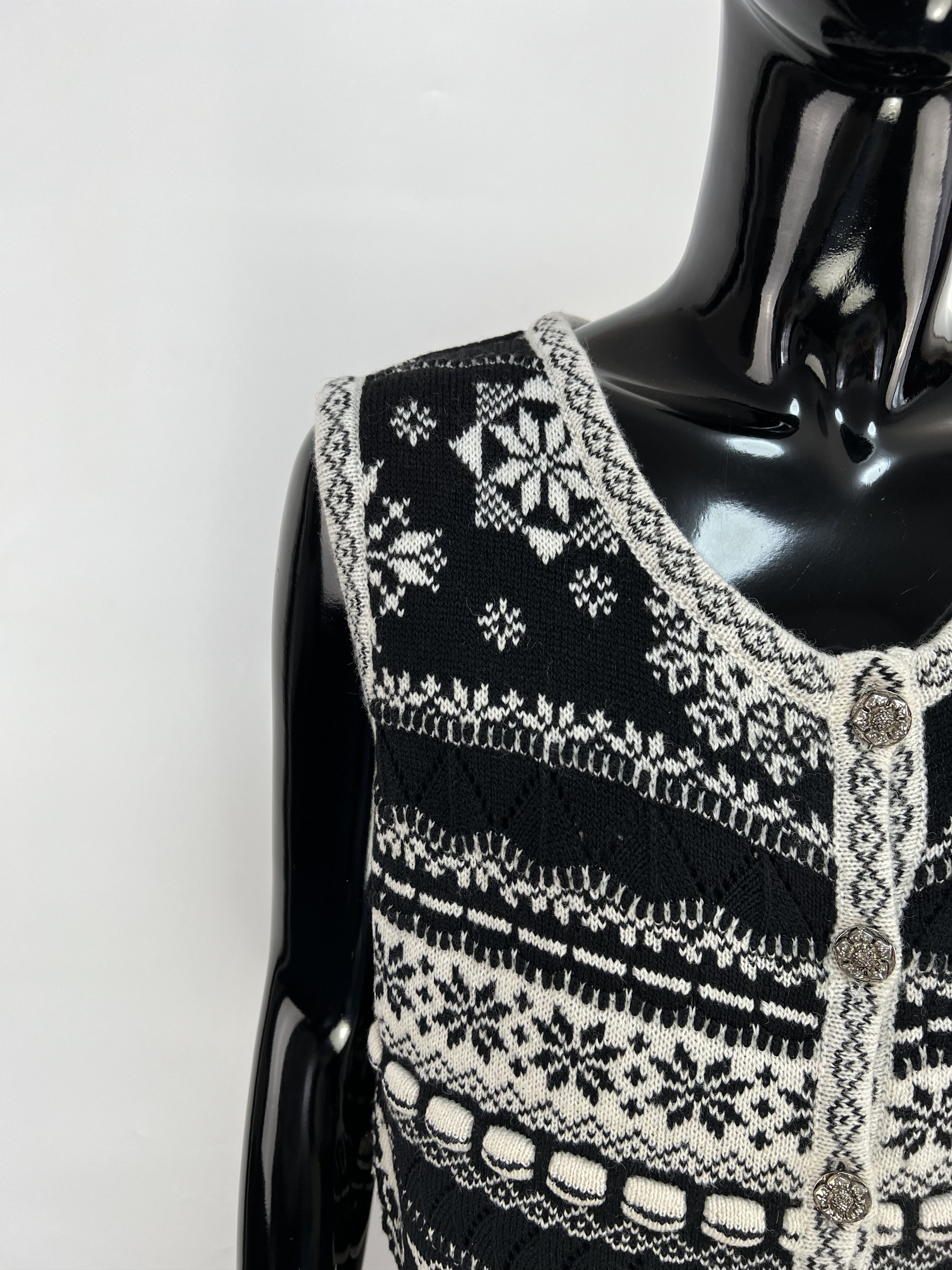 Kenzo Kenzo Jungle Rare Vintage Knitted Wool Button Up Vest Size XL / US 12-14 / IT 48-50 - 5 Thumbnail
