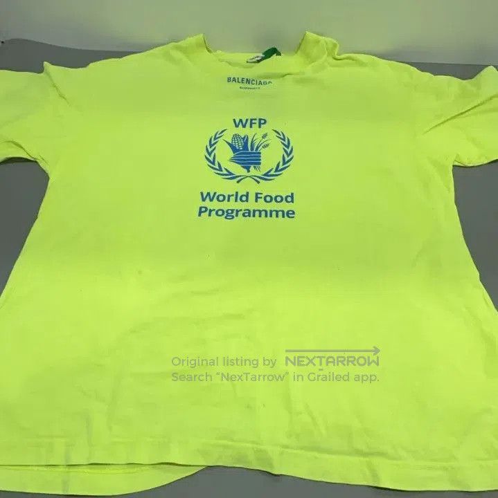 Balenciaga Balenciaga WFP Charity Neon Short Sleeve T. Size US M / EU 48-50 / 2 - 5 Thumbnail